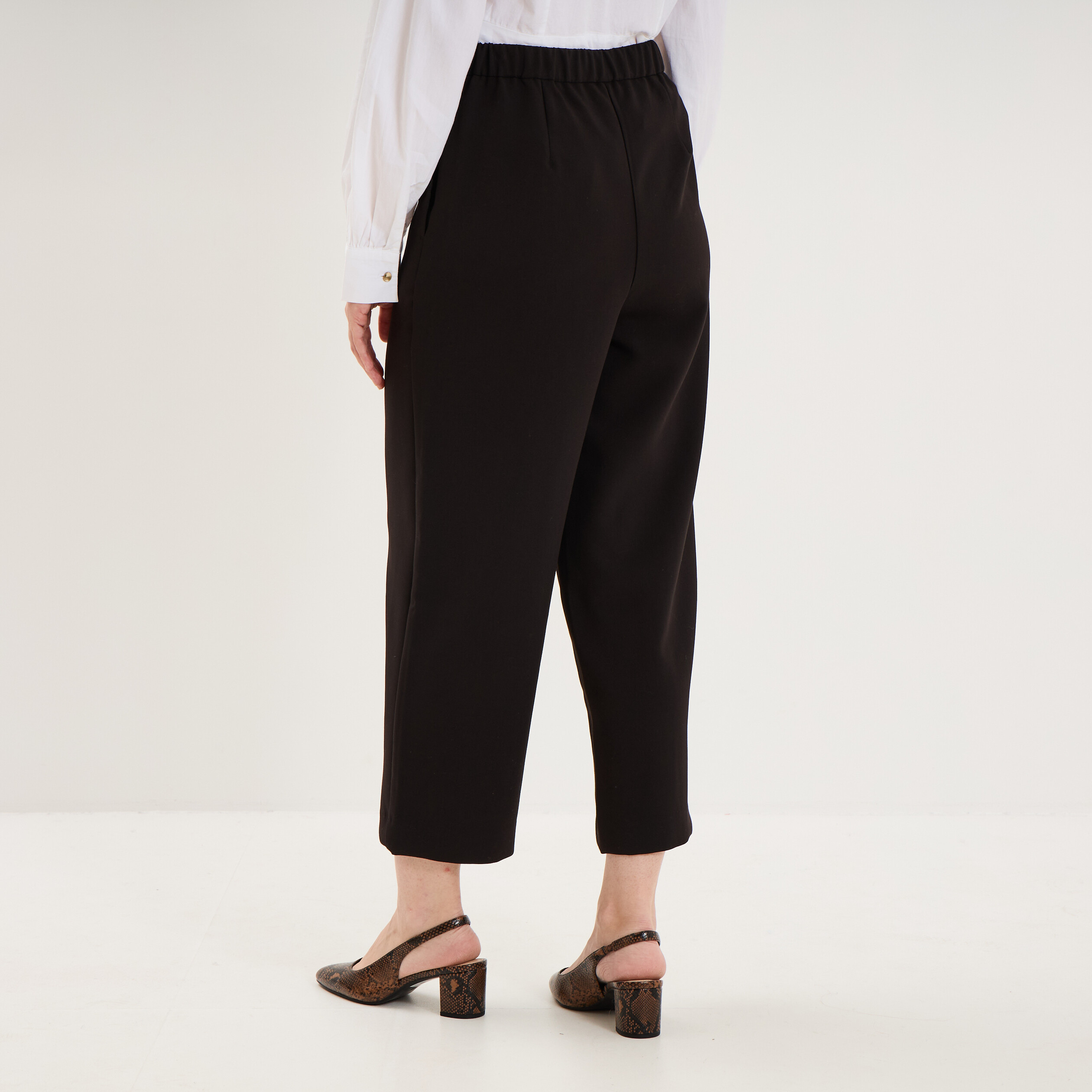 Pantalon droit 7/8&egrave;me &agrave; pinces noir femme
