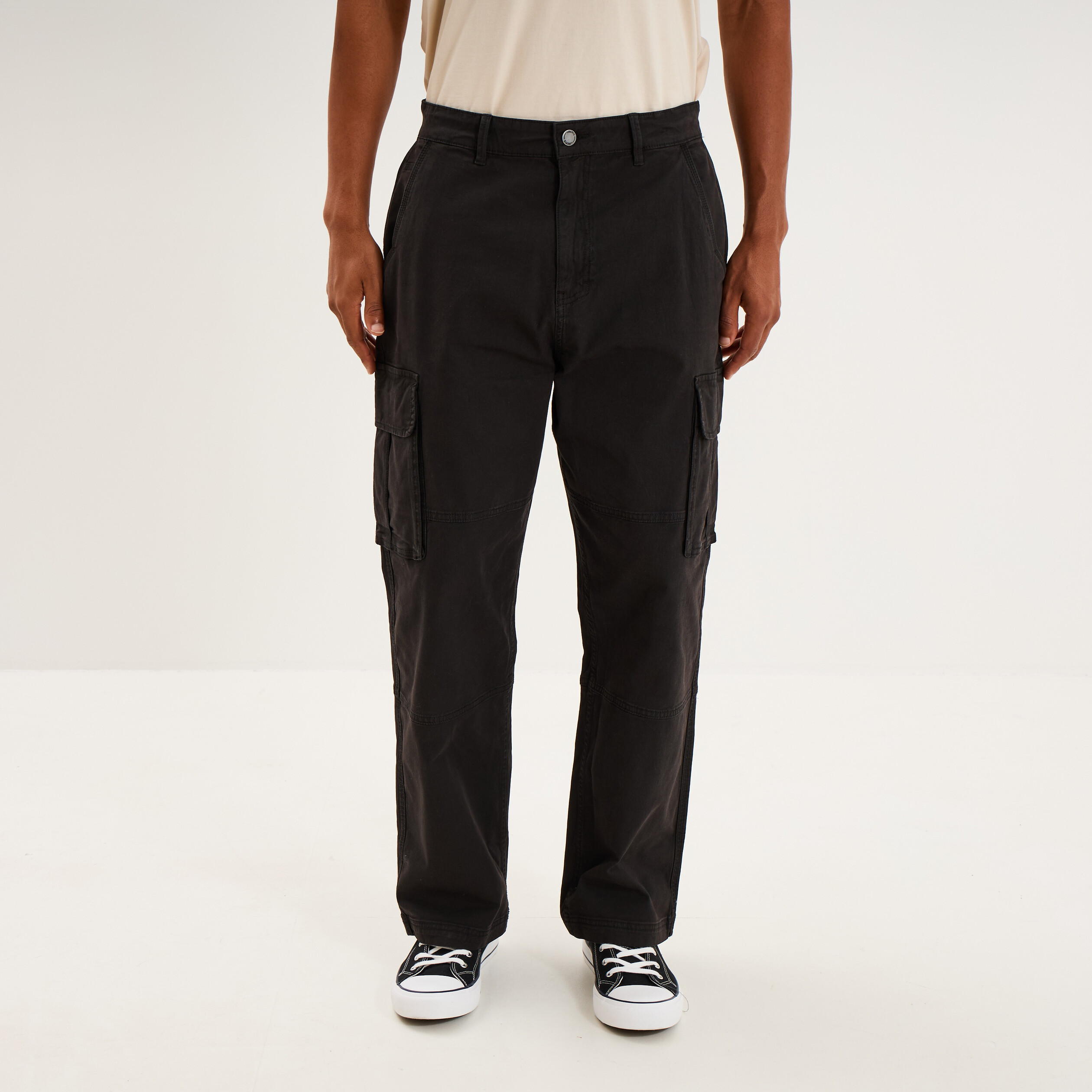 Pantalon cargo large avec poches c&ocirc;t&eacute;s noir homme