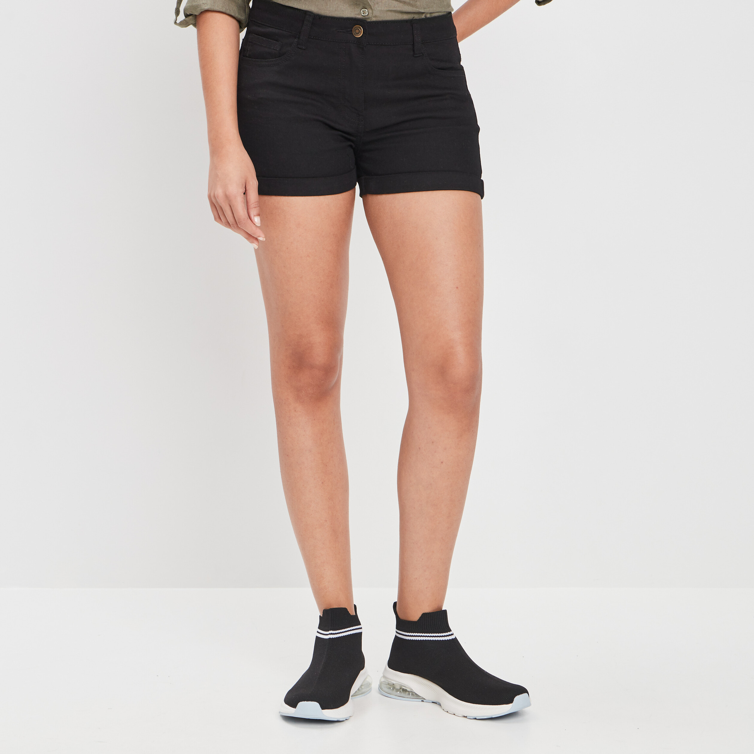 short droit a revers noir femme Short droit à revers noir femme