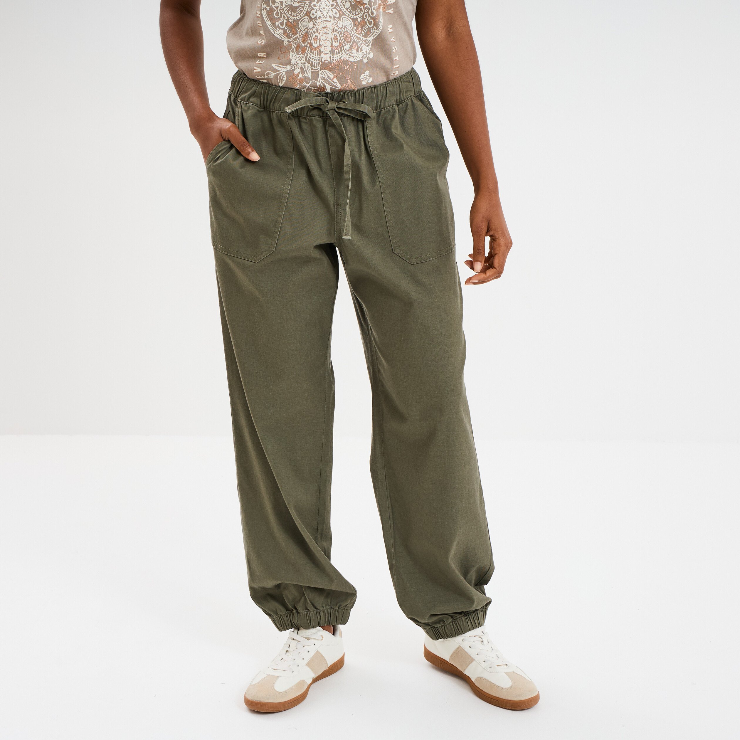 pantalon droit battle taille elastiquee vert kaki femme Pantalon droit battle taille élastiquée vert kaki femme