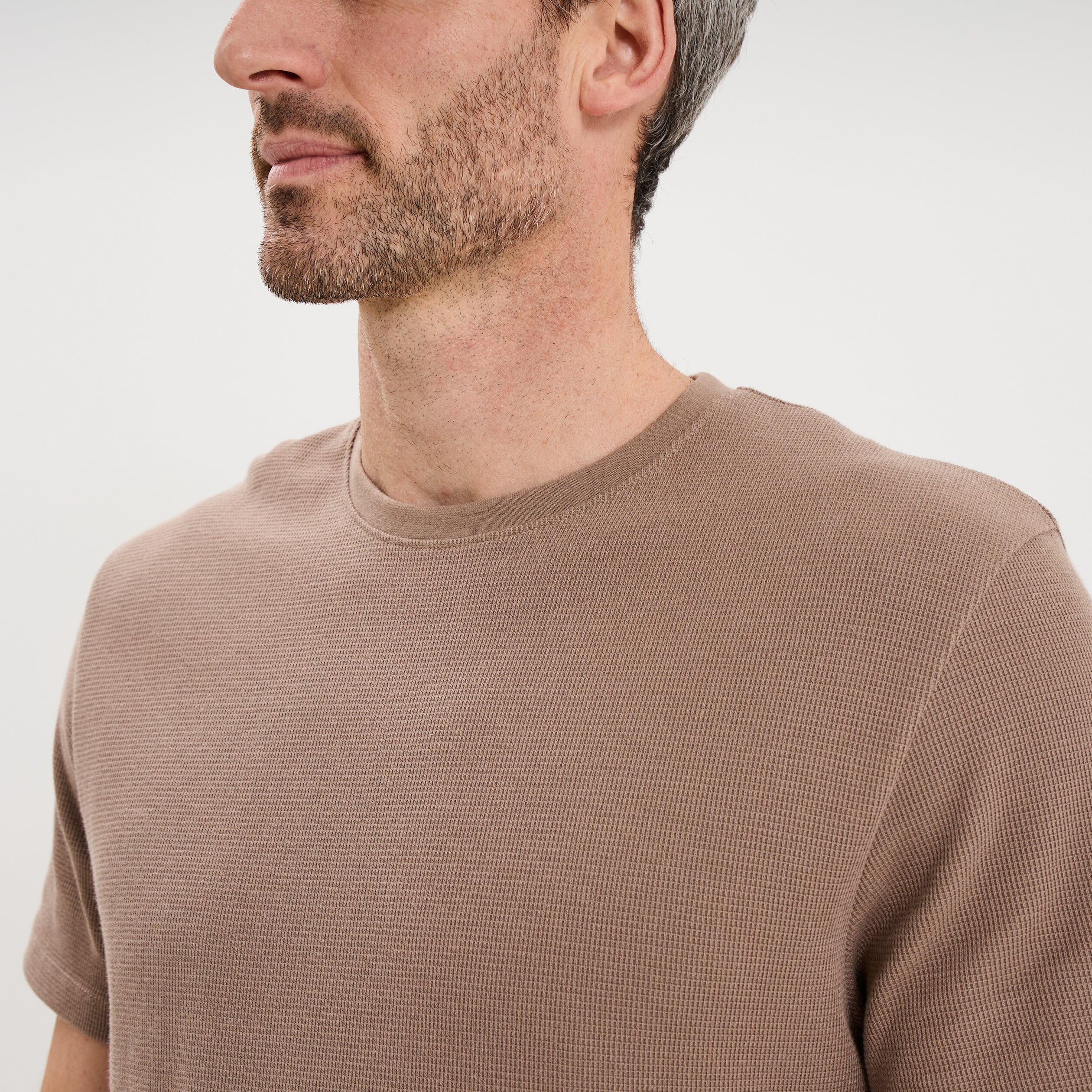 T-shirt textur&eacute; droit col rond coton marron homme