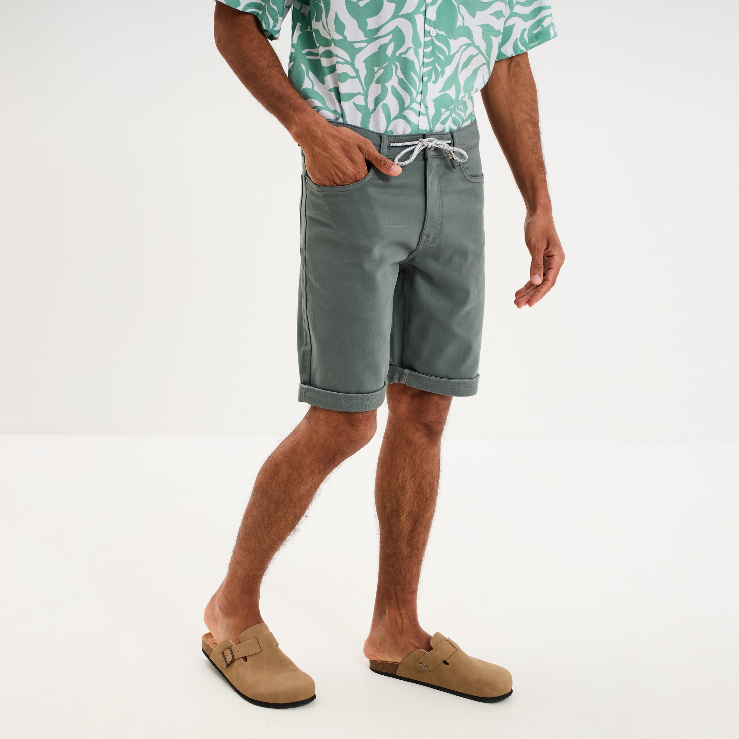 Bermuda en jean straight 5 poches vert kaki homme