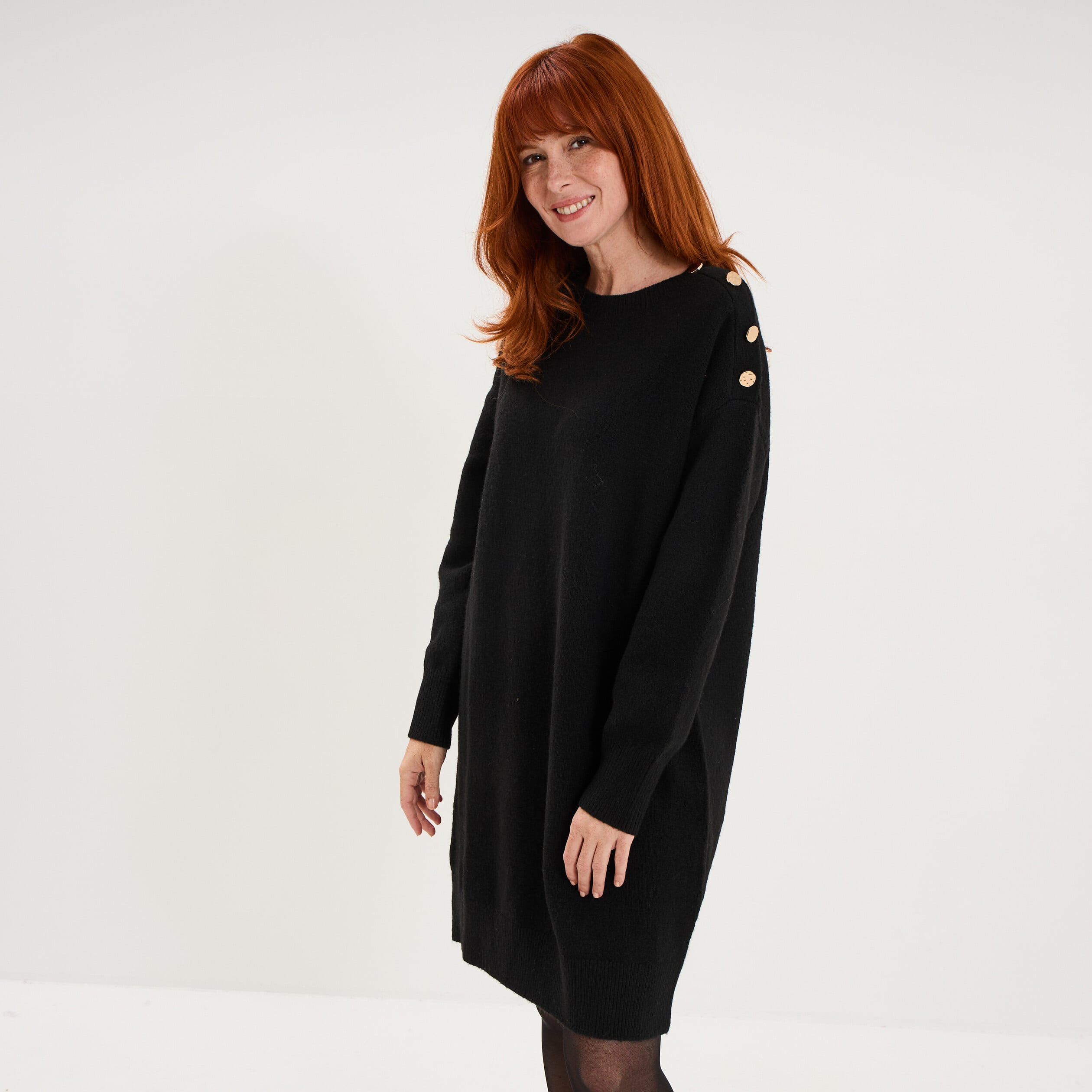 Robe pull longueur genou boutons &eacute;paule noir femme