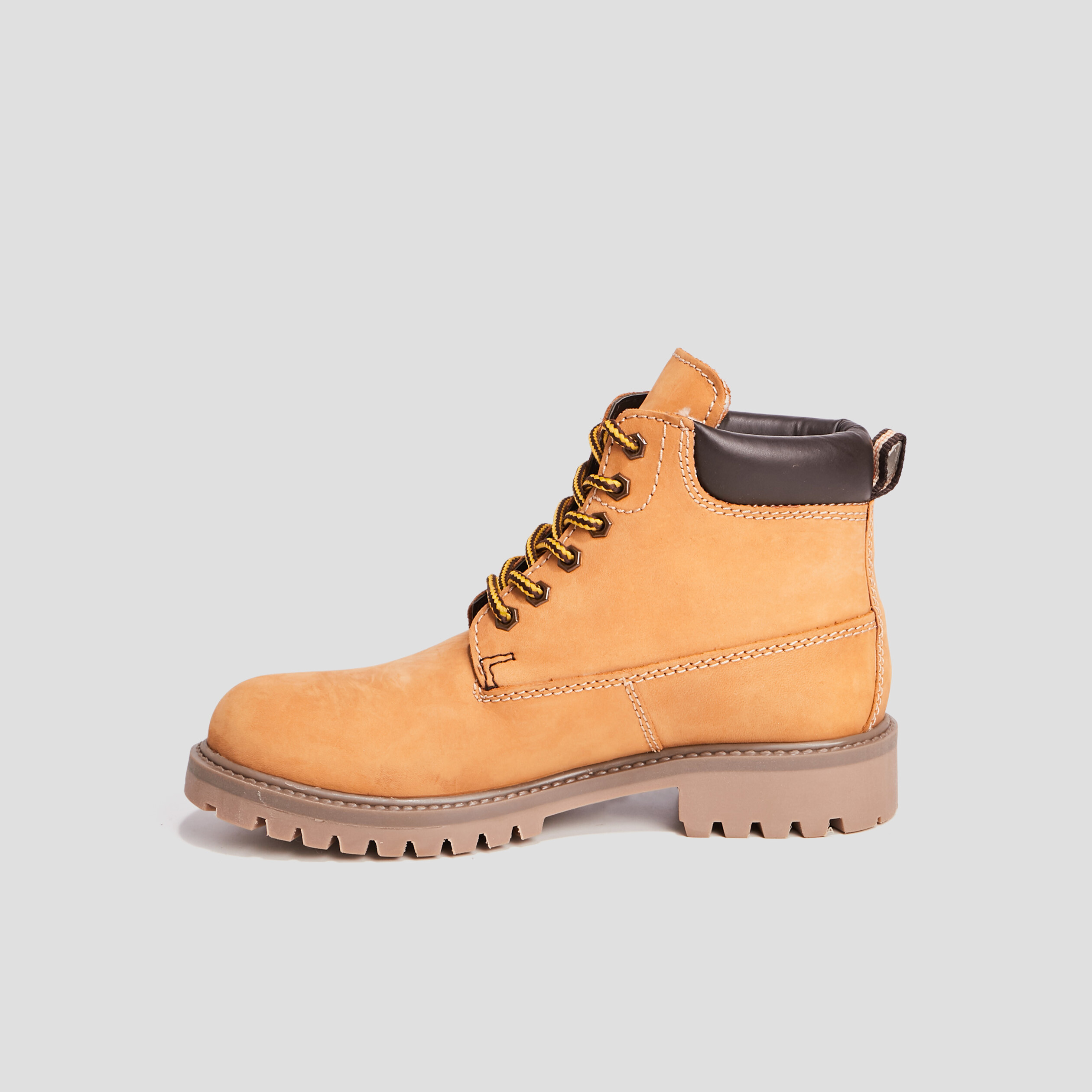 bottines fourrees en cuir camel garcon Bottines fourrées en cuir camel garçon