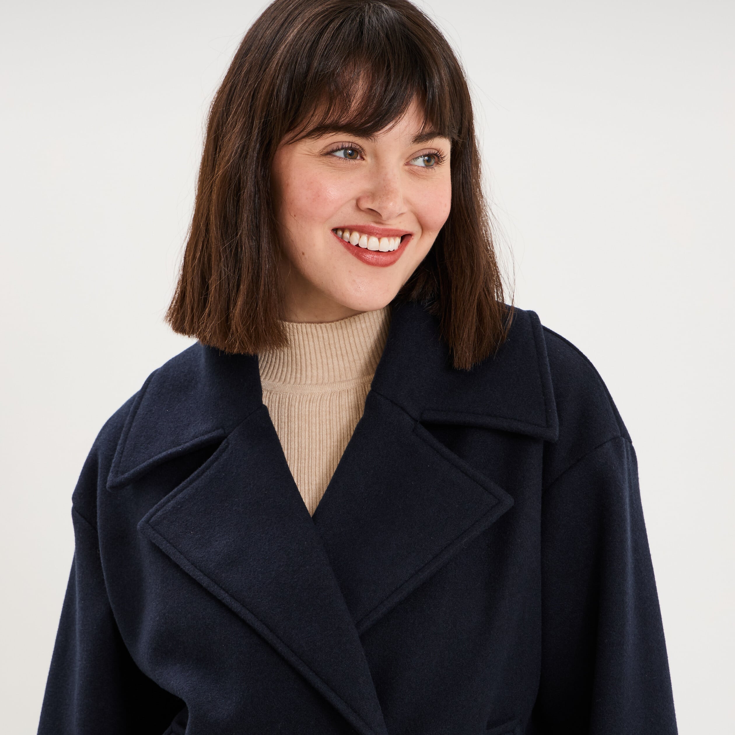 Manteau court double boutonnage bleu marine femme