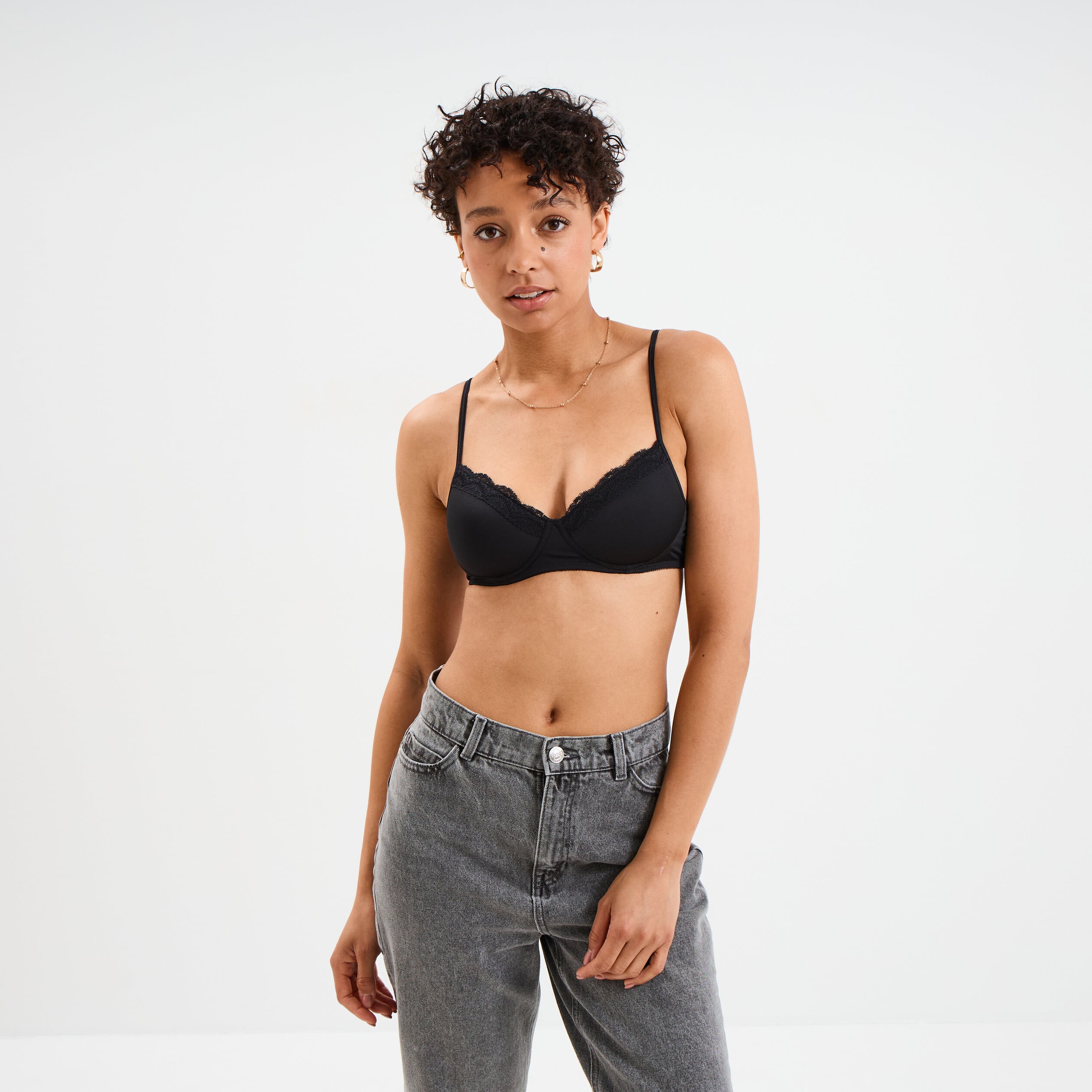 Soutien-gorge triangle micro dentelle noir femme