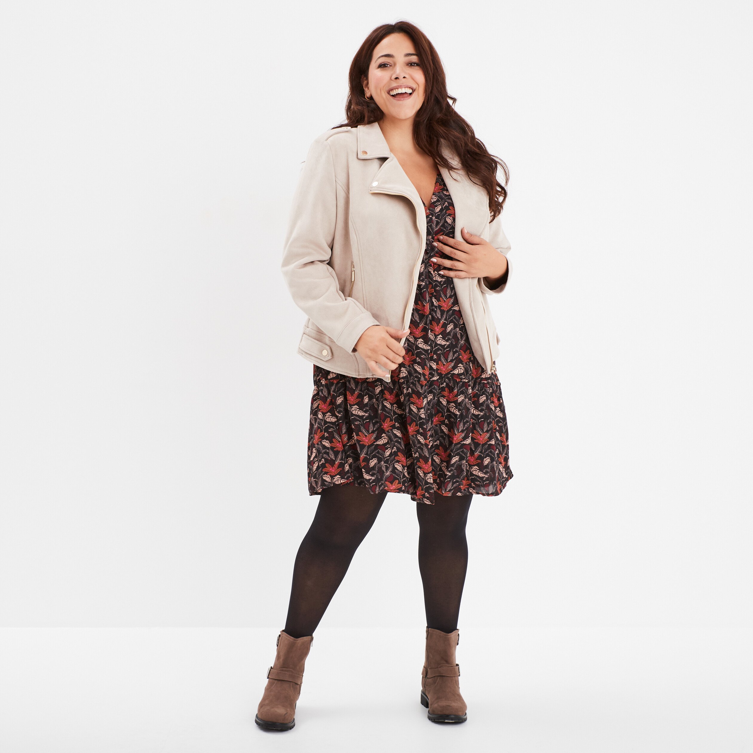 blouson zippe effet suedine style biker beige femmegt Blouson zippé effet suédine style biker beige femme grande taille