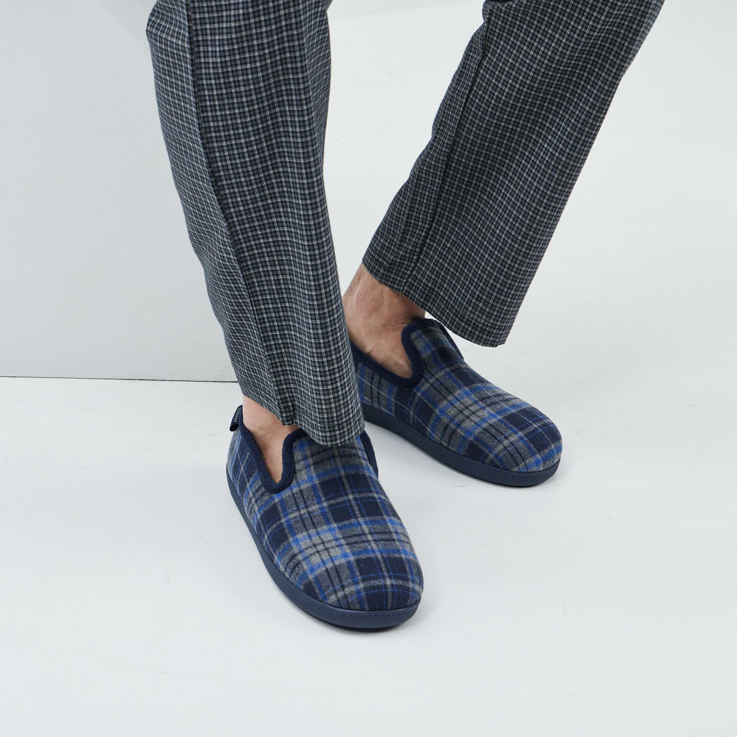 chaussons multicolore homme Chaussons multicolore homme