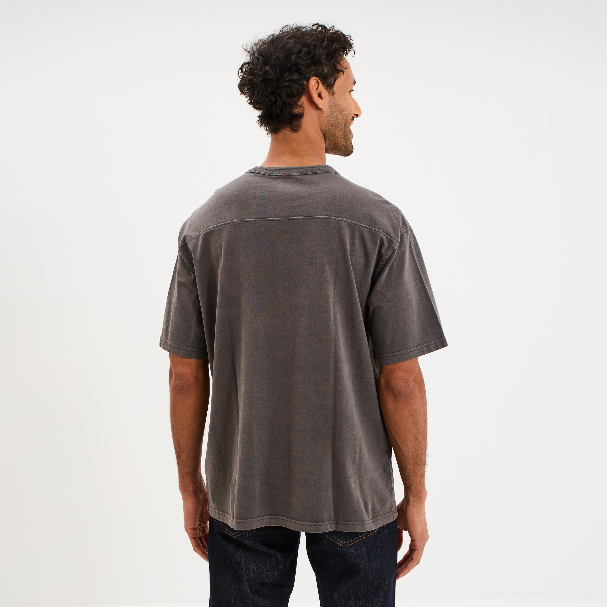 T-shirt droit col rond 1 poche coton gris fonc&eacute; homme