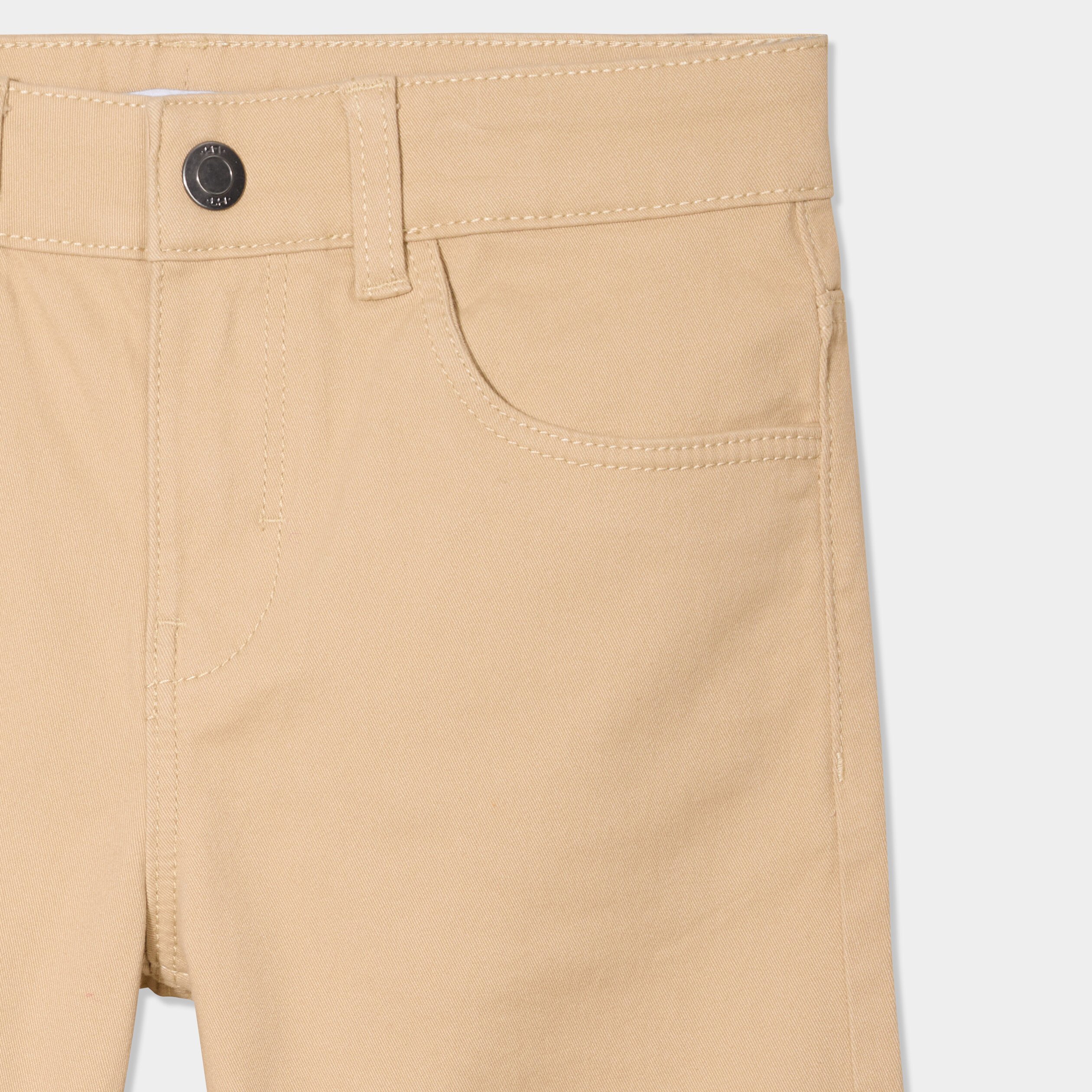 bermuda droit ajuste a ourlets beige garcon Bermuda droit ajusté à ourlets beige garçon
