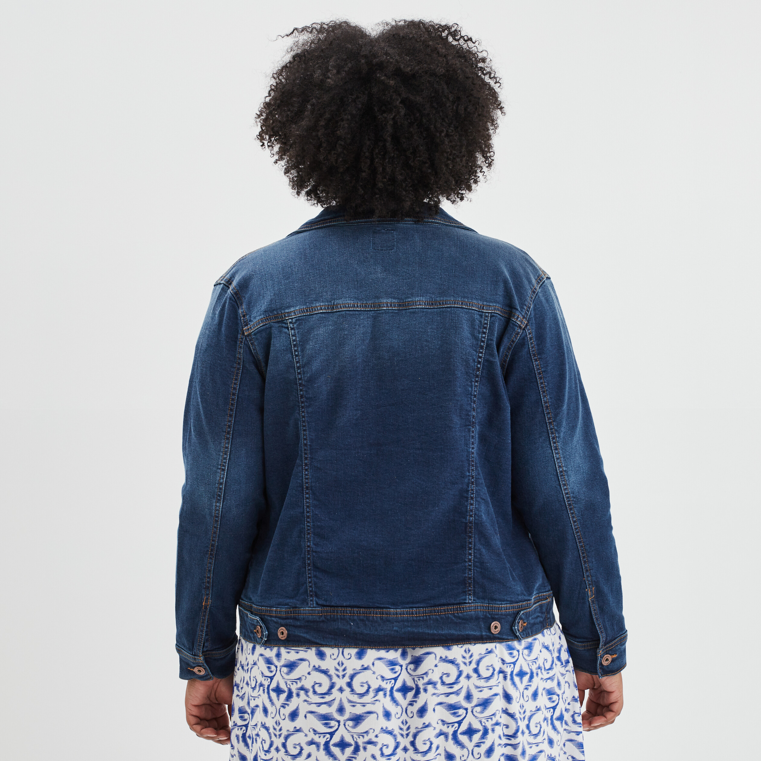 Blouson droit en jean denim stone femme grande taille