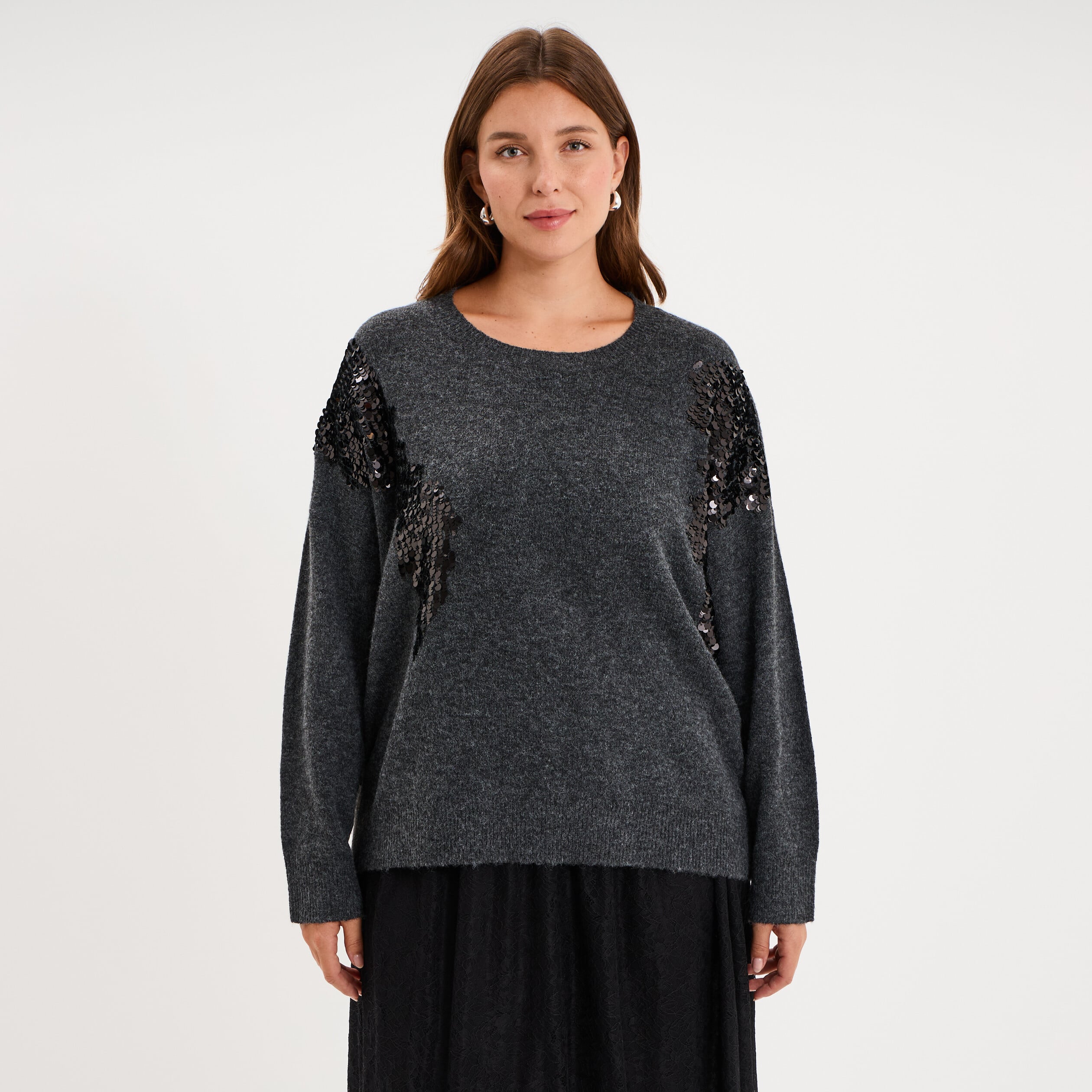 Pull &agrave; paillettes col rond gris fonc&eacute; femme grande taille