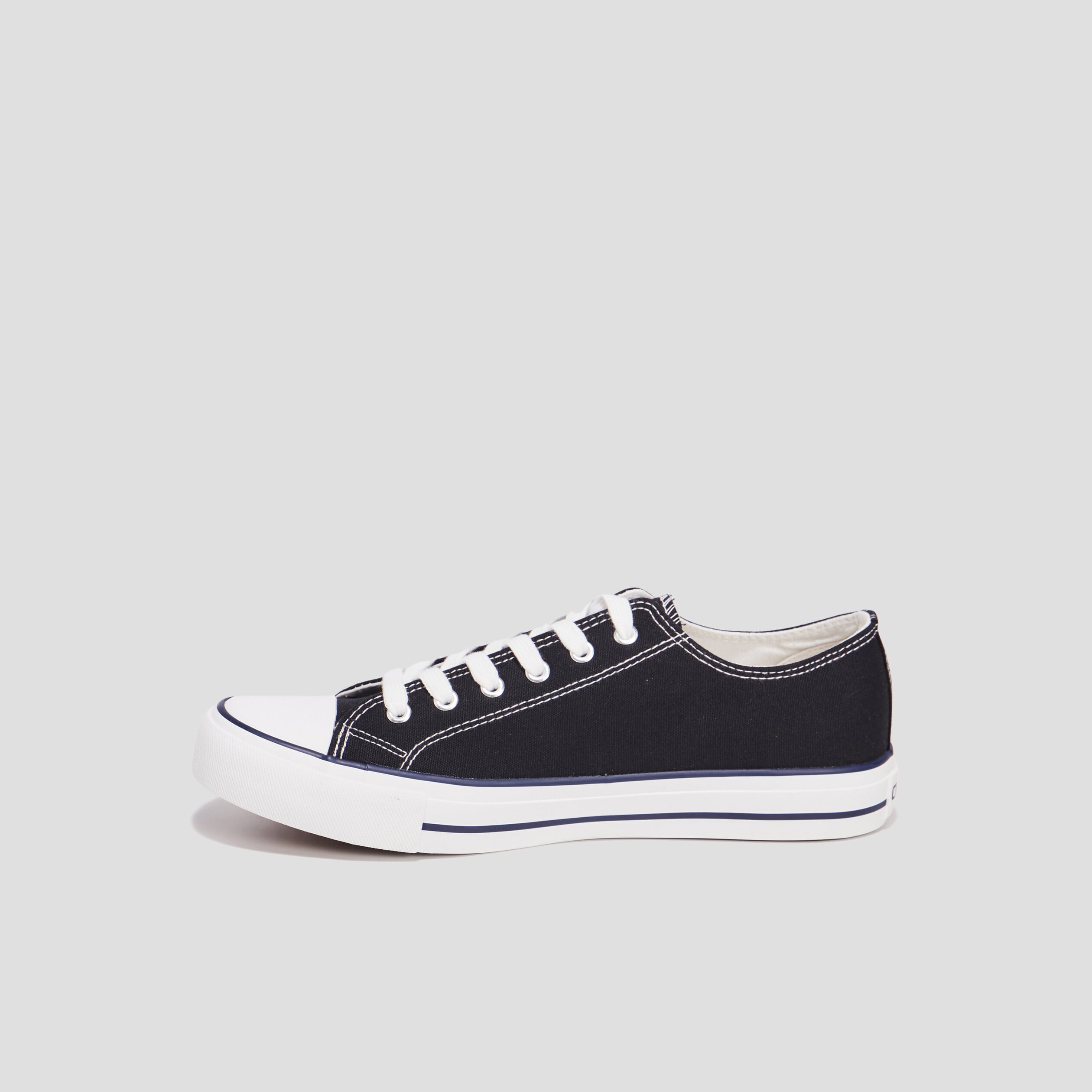 Tennis en toile &agrave; lacets noir homme