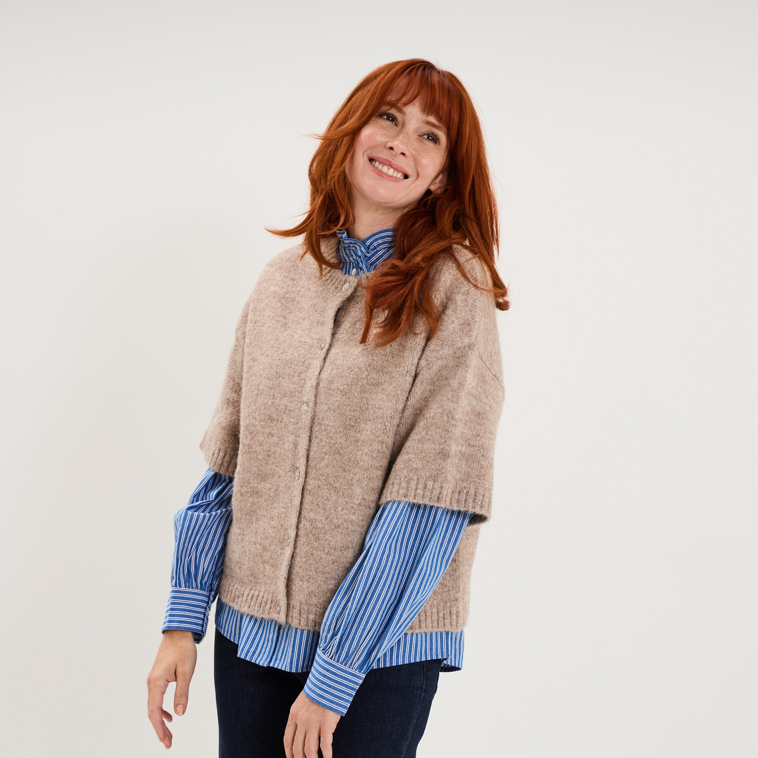 Gilet boutonn&eacute; manches courtes col rond beige femme