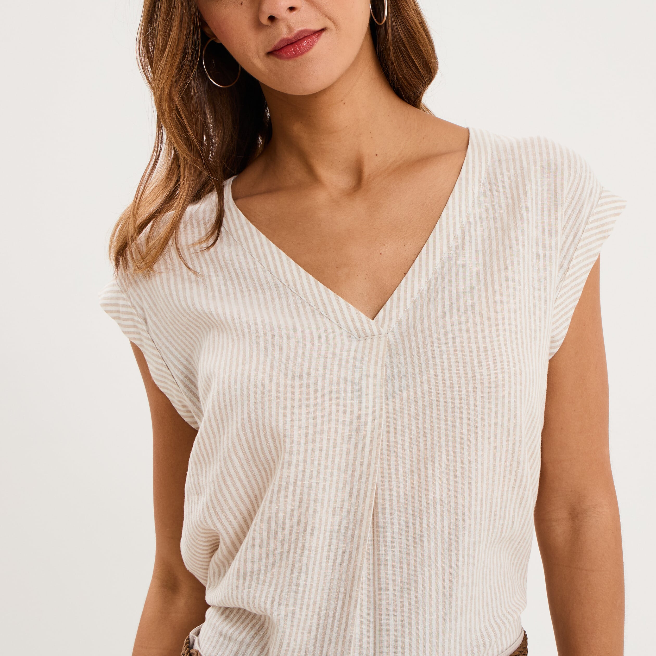 Blouse col V manches courtes lin m&eacute;lang&eacute; beige femme