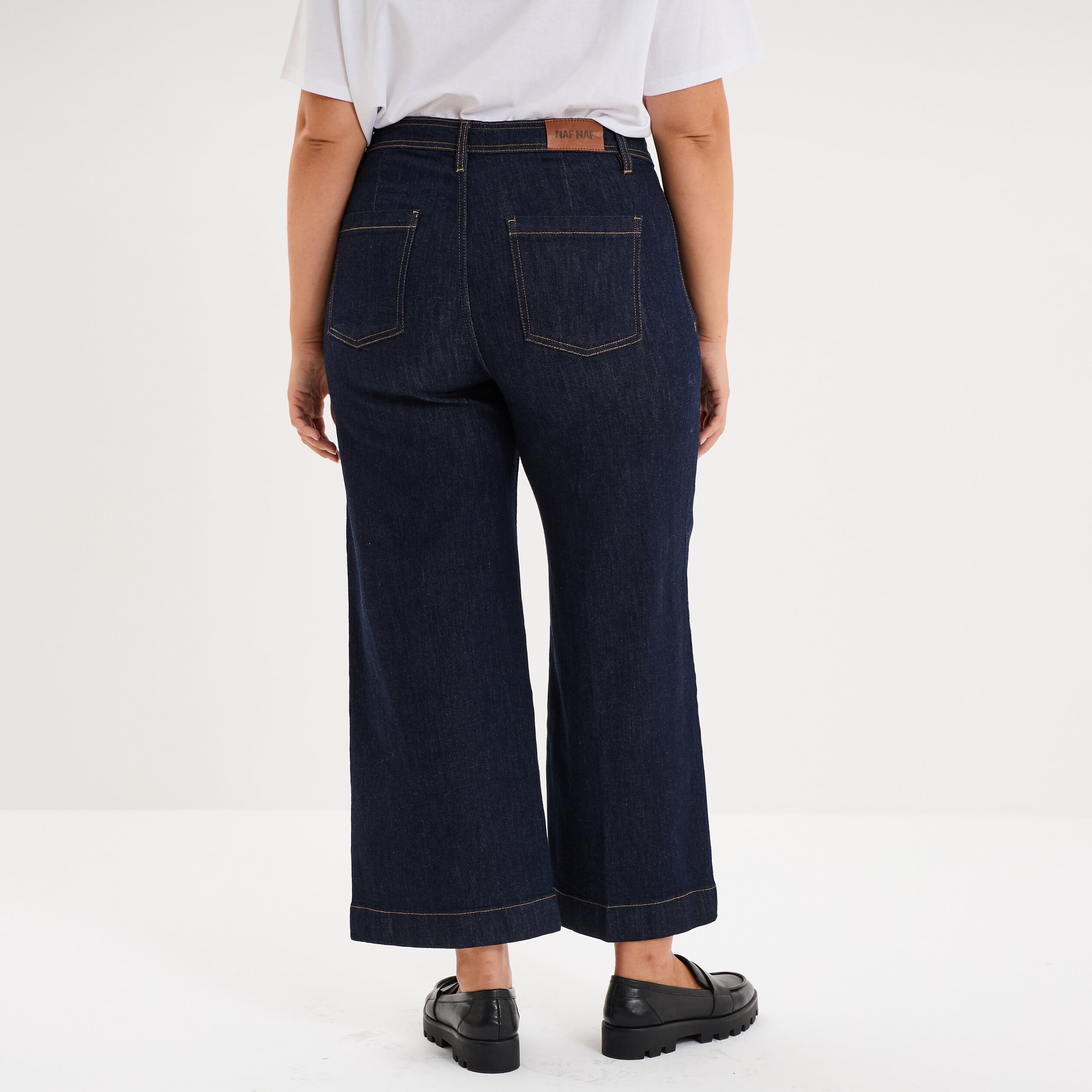 Jean large cropped poches plaqu&eacute;es denim brut femme grande taille
