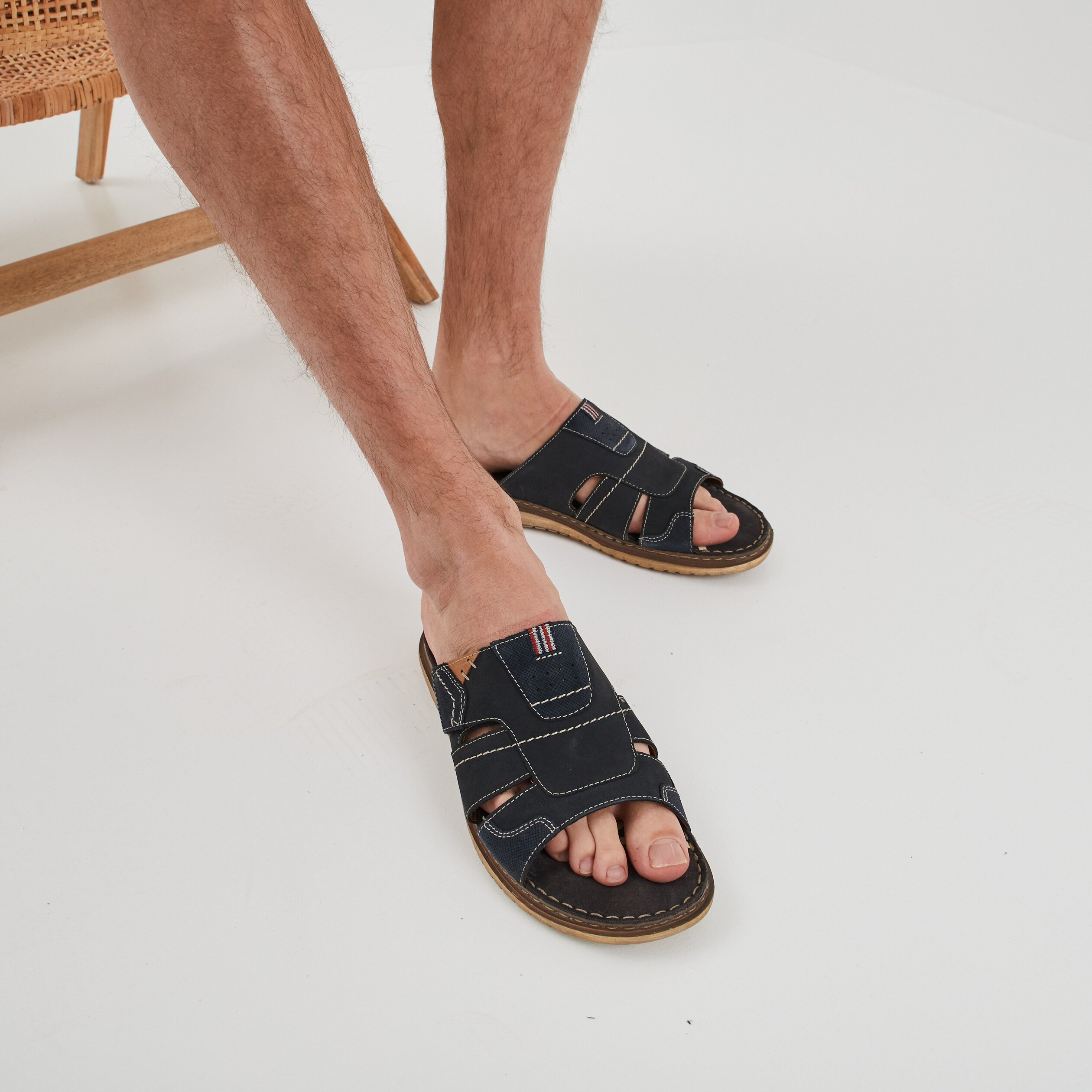 mules a scratch en cuir bleu marine homme Mules à scratch en cuir bleu marine homme