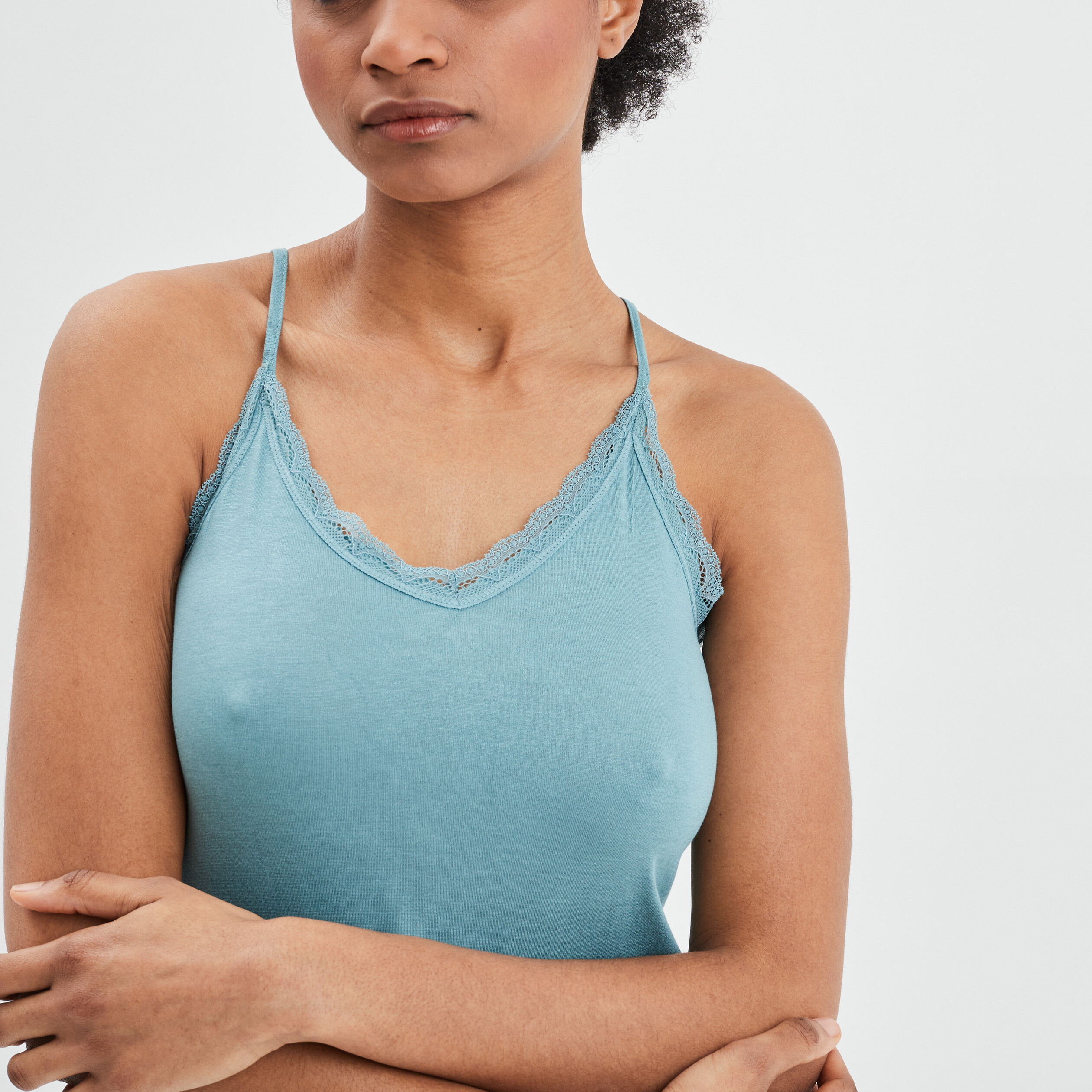 haut de pyjama debardeur col v bleu gris femme Haut de pyjama débardeur col V bleu gris femme