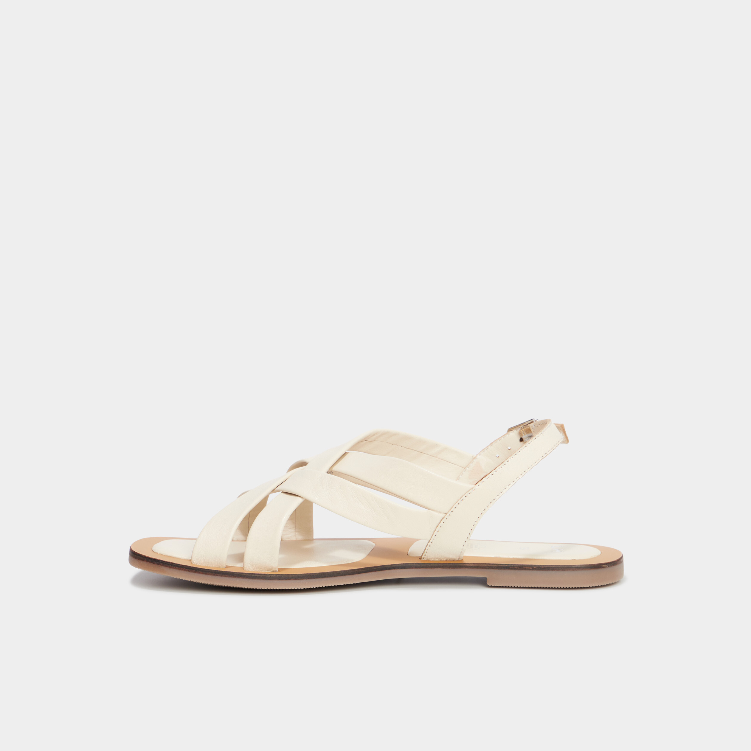 Sandales plates brides crois&eacute;es en cuir blanc femme