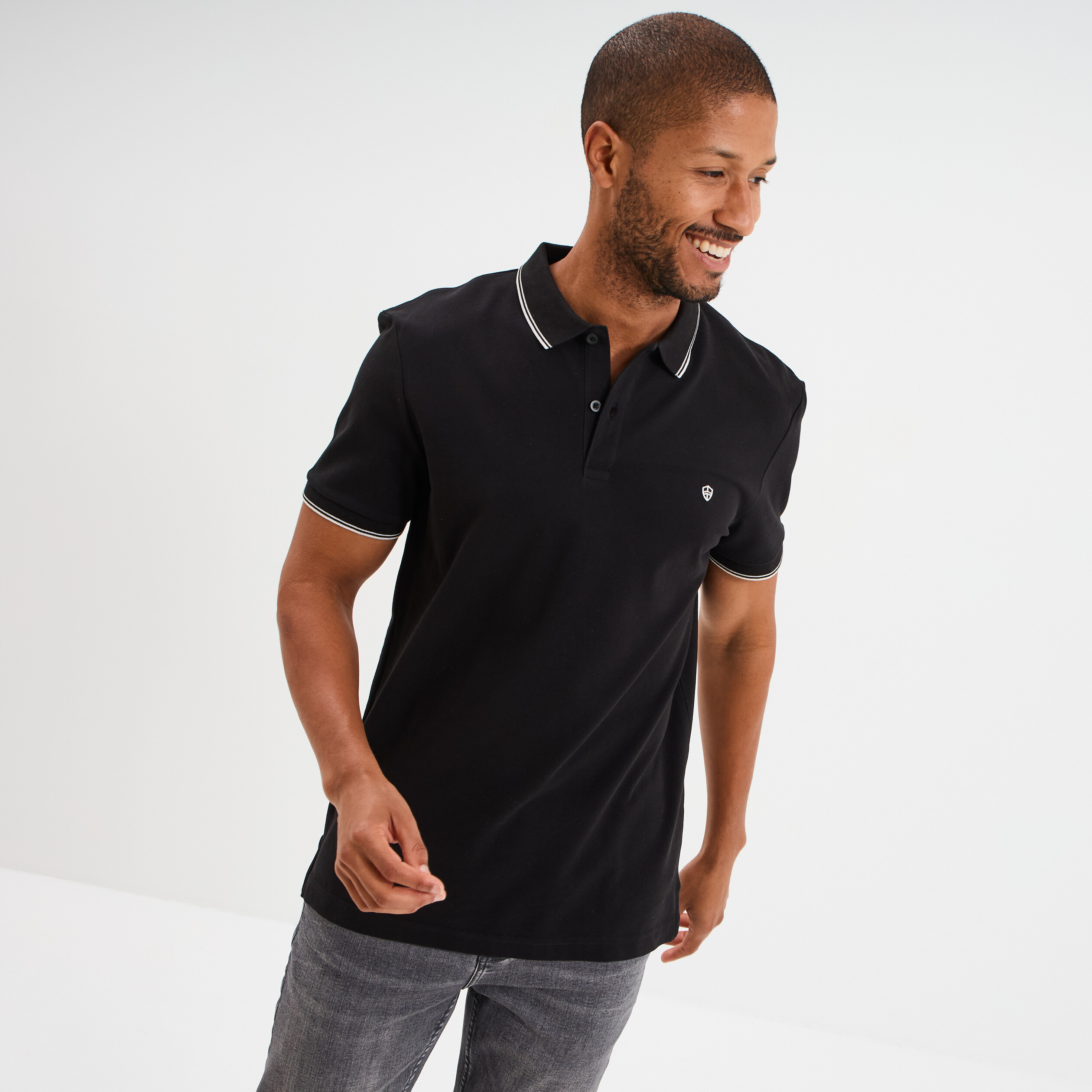 Polo manches courtes bords contrastés noir homme