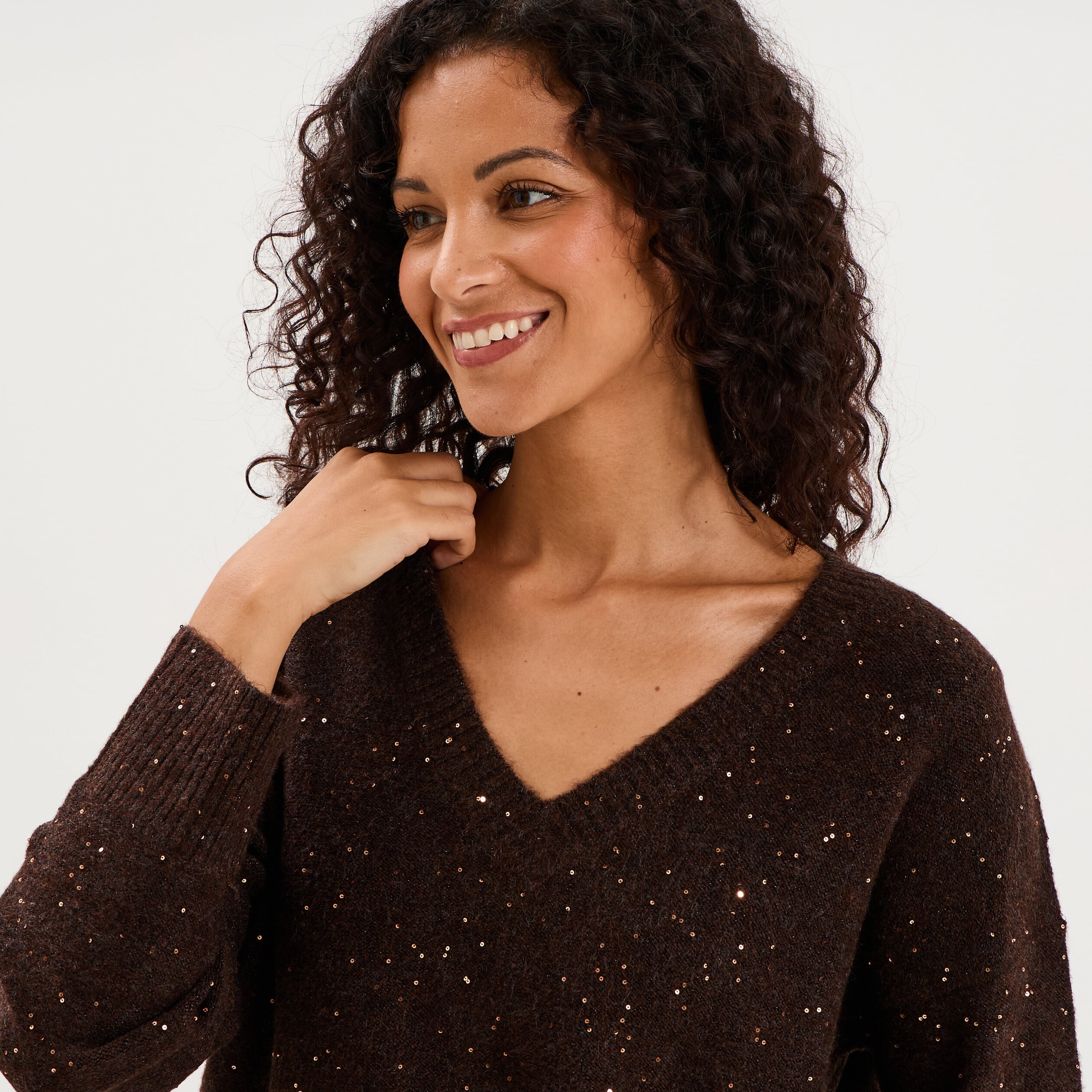 Pull droit &agrave; sequins et col en V marron fonc&eacute; femme