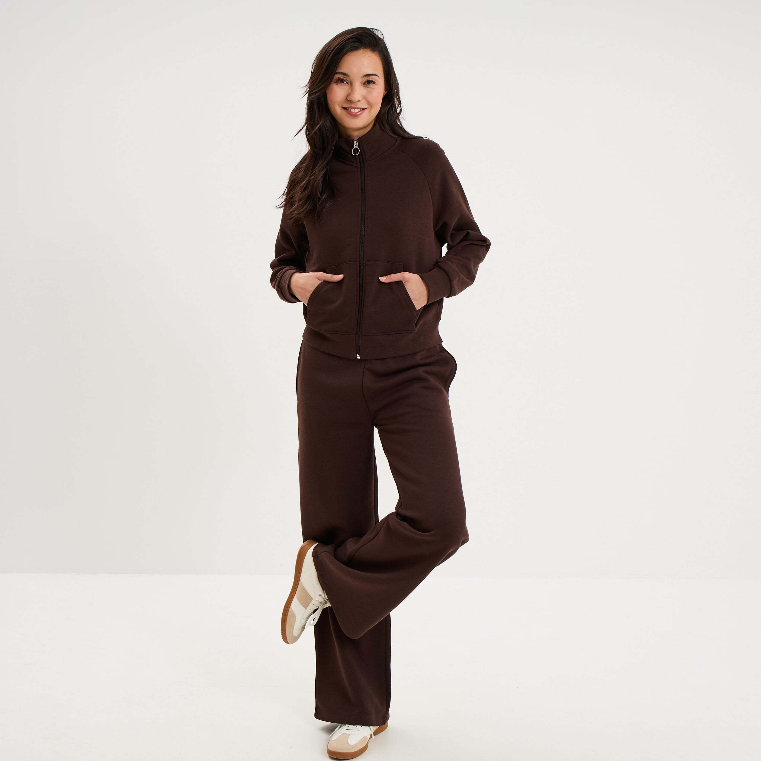 Sweat zipp&eacute; molleton col montant marron fonc&eacute; femme