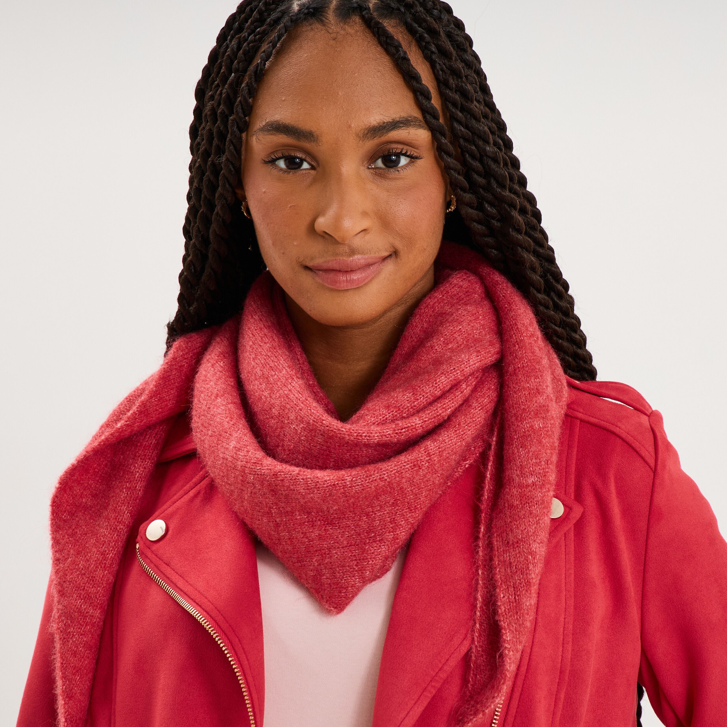 &Eacute;charpe triangulaire en maille douce rose cerise femme
