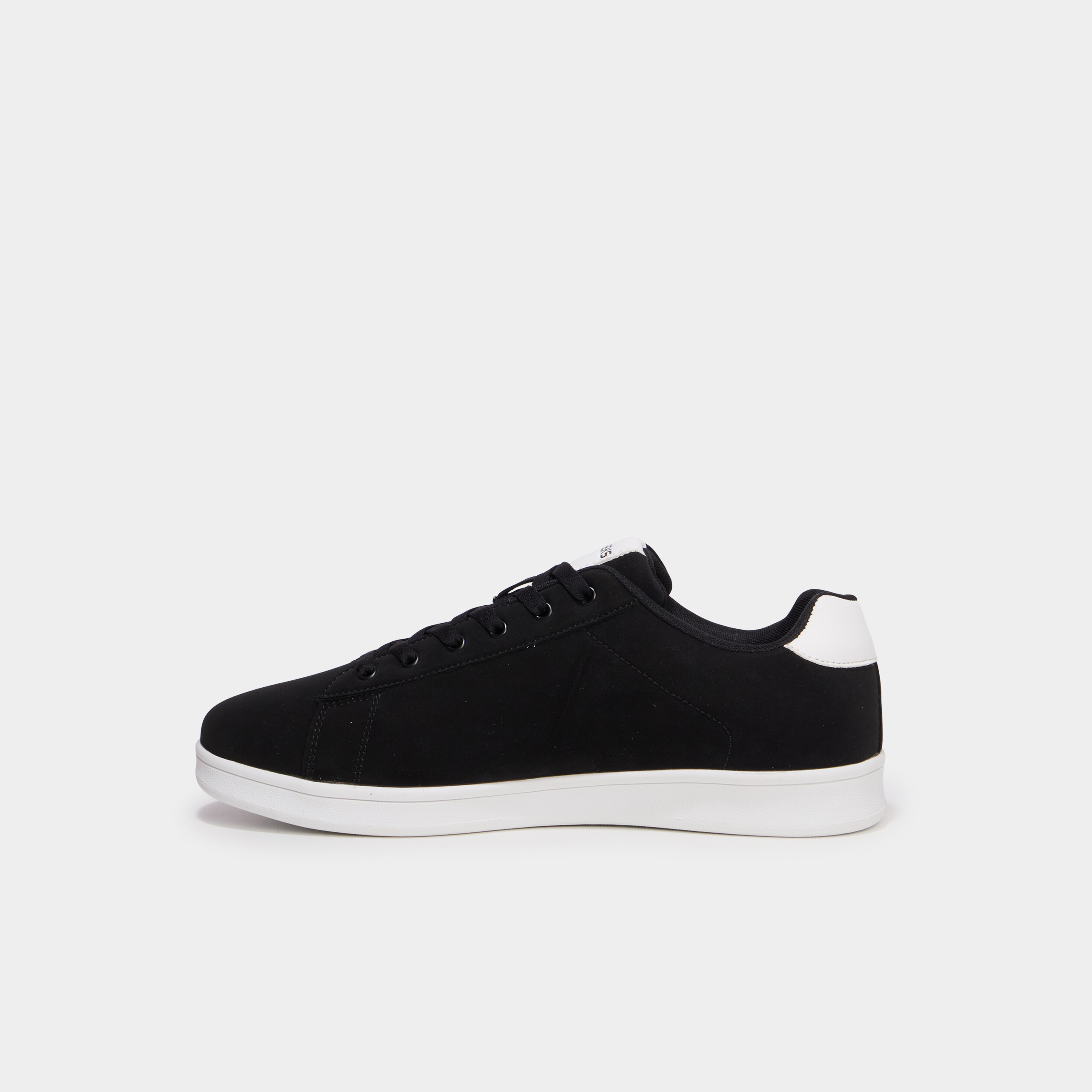 Baskets &agrave; lacets noir homme