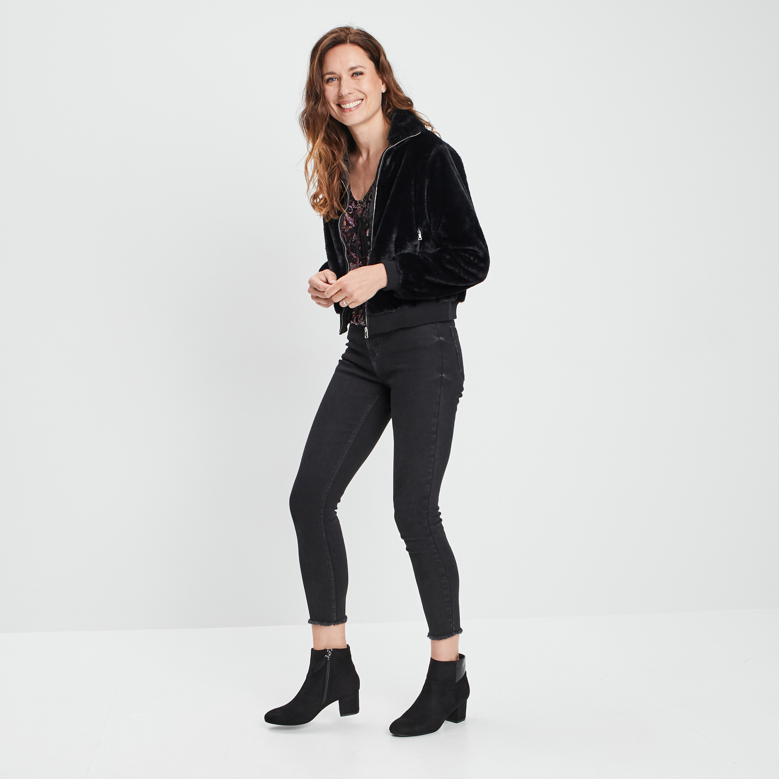 blouse manches 34 detail lacage noir femme Blouse manches 3/4 détail laçage noir femme