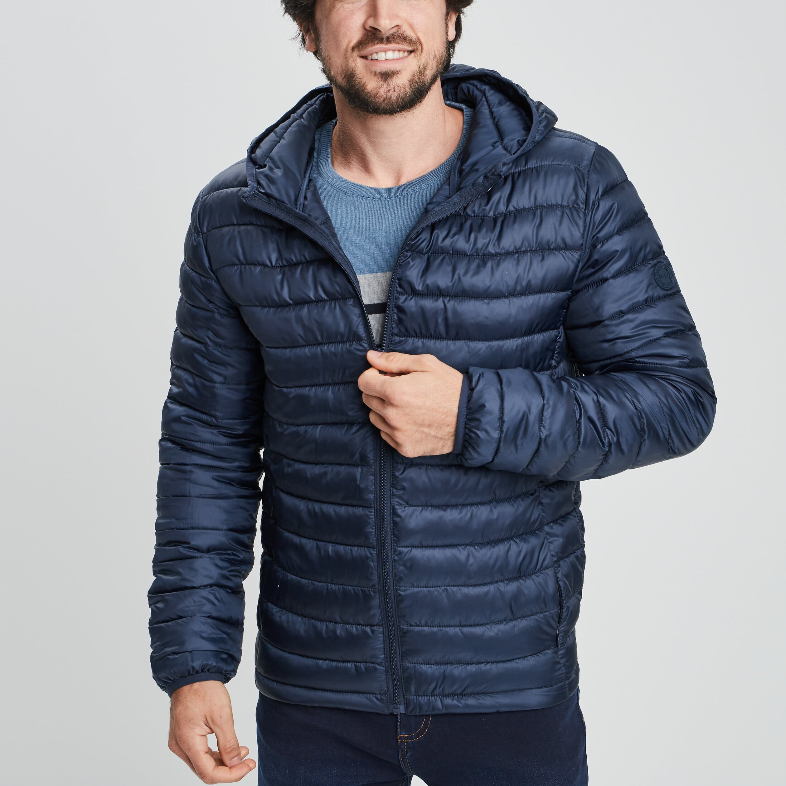 Doudoune l&eacute;g&egrave;re d&eacute;perlante &agrave; capuche bleu marine homme