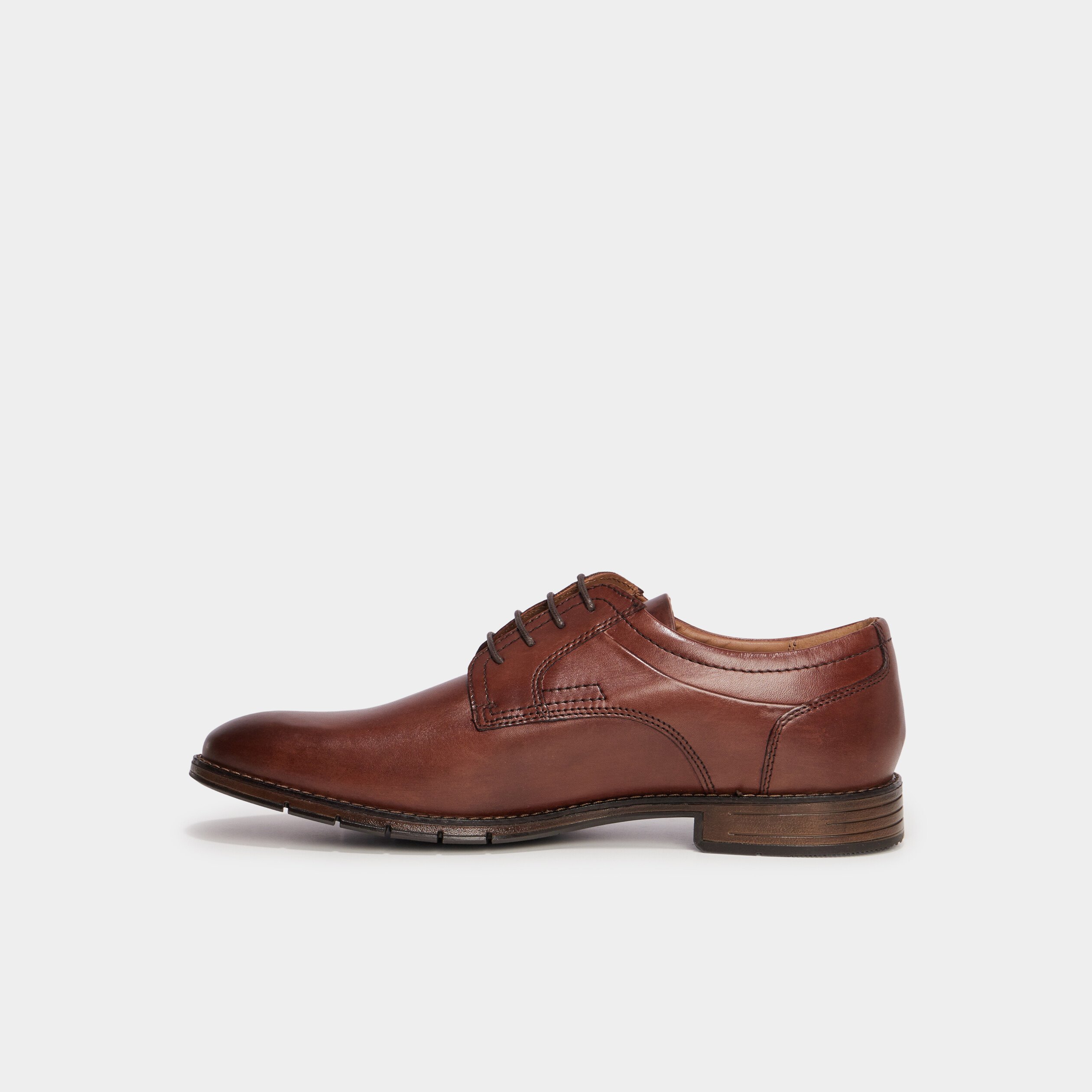 derbies en cuir avec lacets marron fonce homme Derbies en cuir avec lacets marron foncé homme