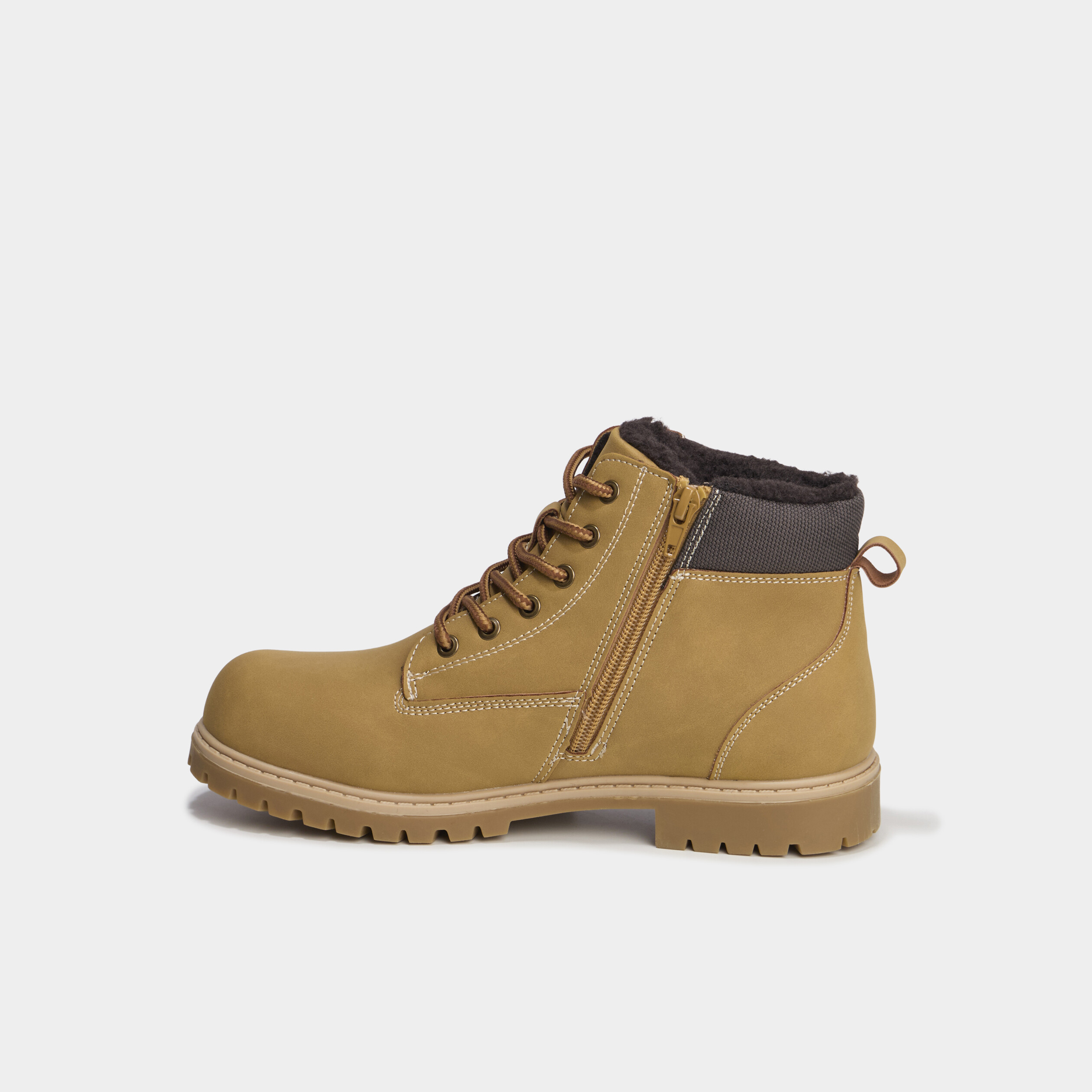 Boots fourr&eacute;es zipp&eacute;es &agrave; lacets camel gar&ccedil;on