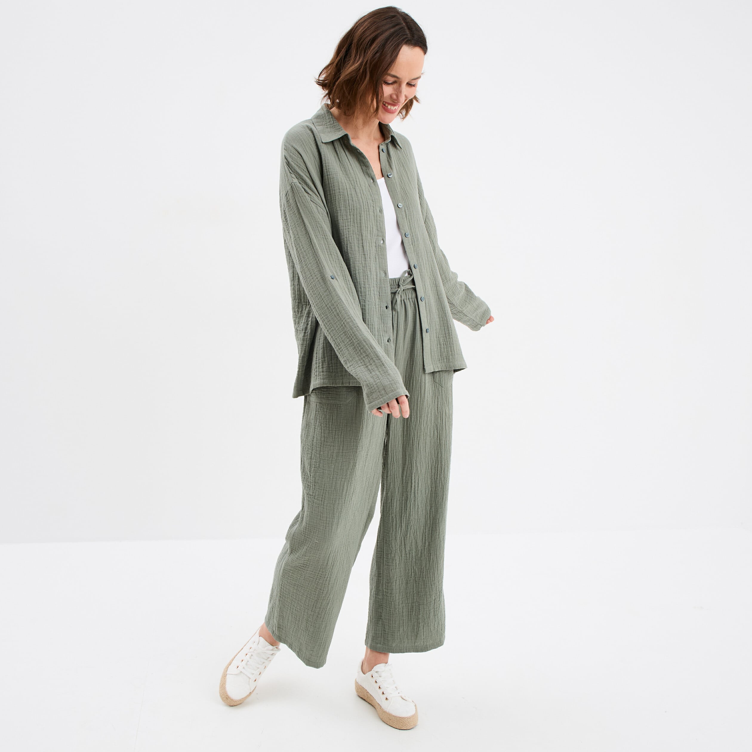 Chemise manches longues en gaze de coton vert kaki femme