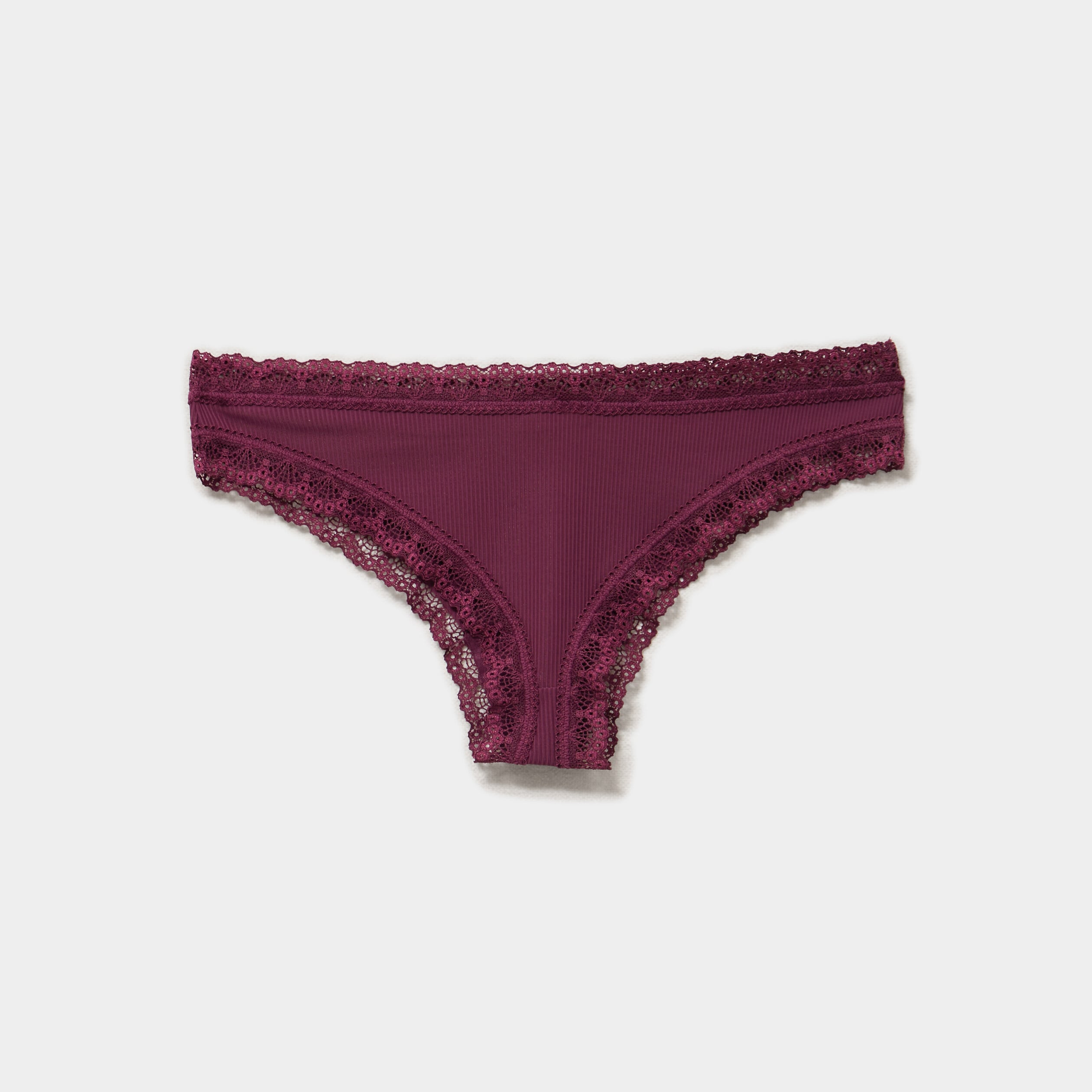 Lot 3 tangas c&ocirc;tel&eacute;s &agrave; dentelle prune femme