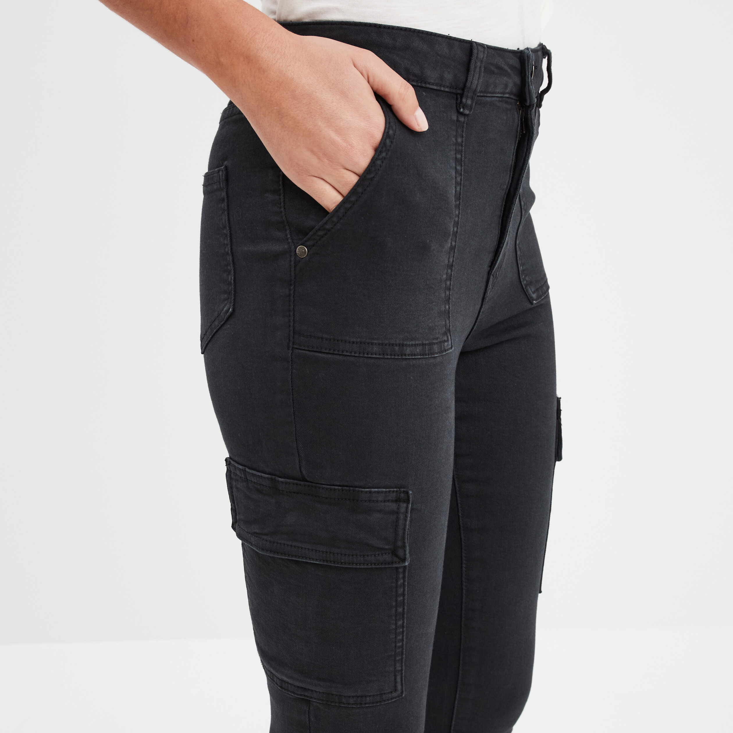 Pantalon cargo skinny 7/8ème Liberto noir femme