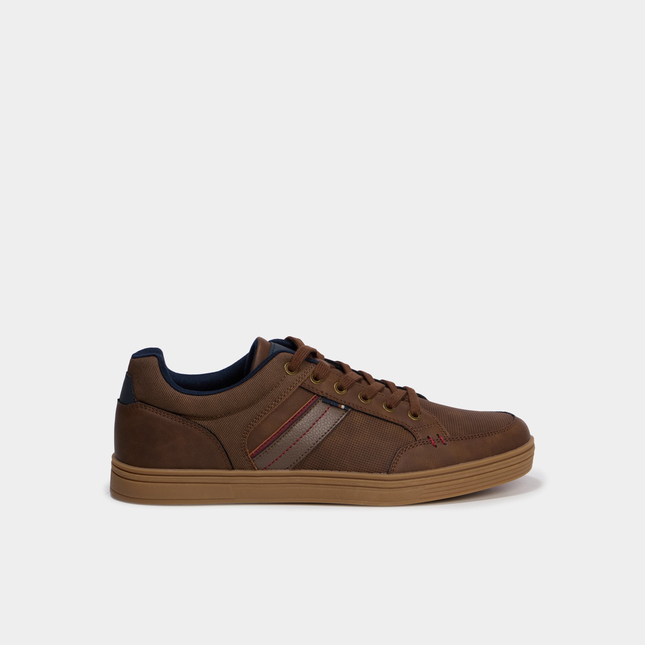 Baskets &agrave; lacets marron homme