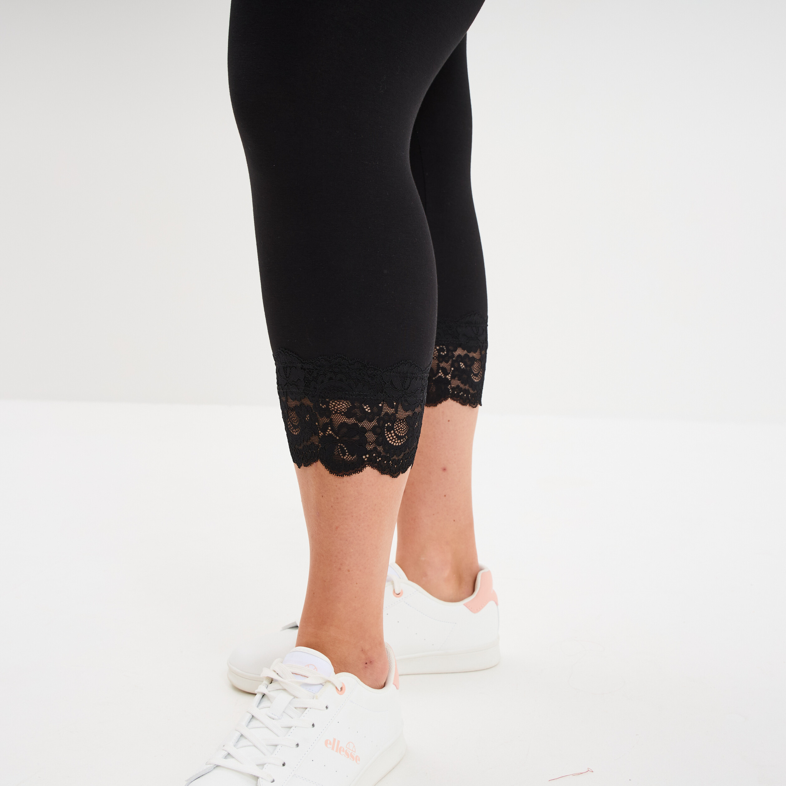 Legging 7/8&egrave;me bandes dentelle noir femme grande taille