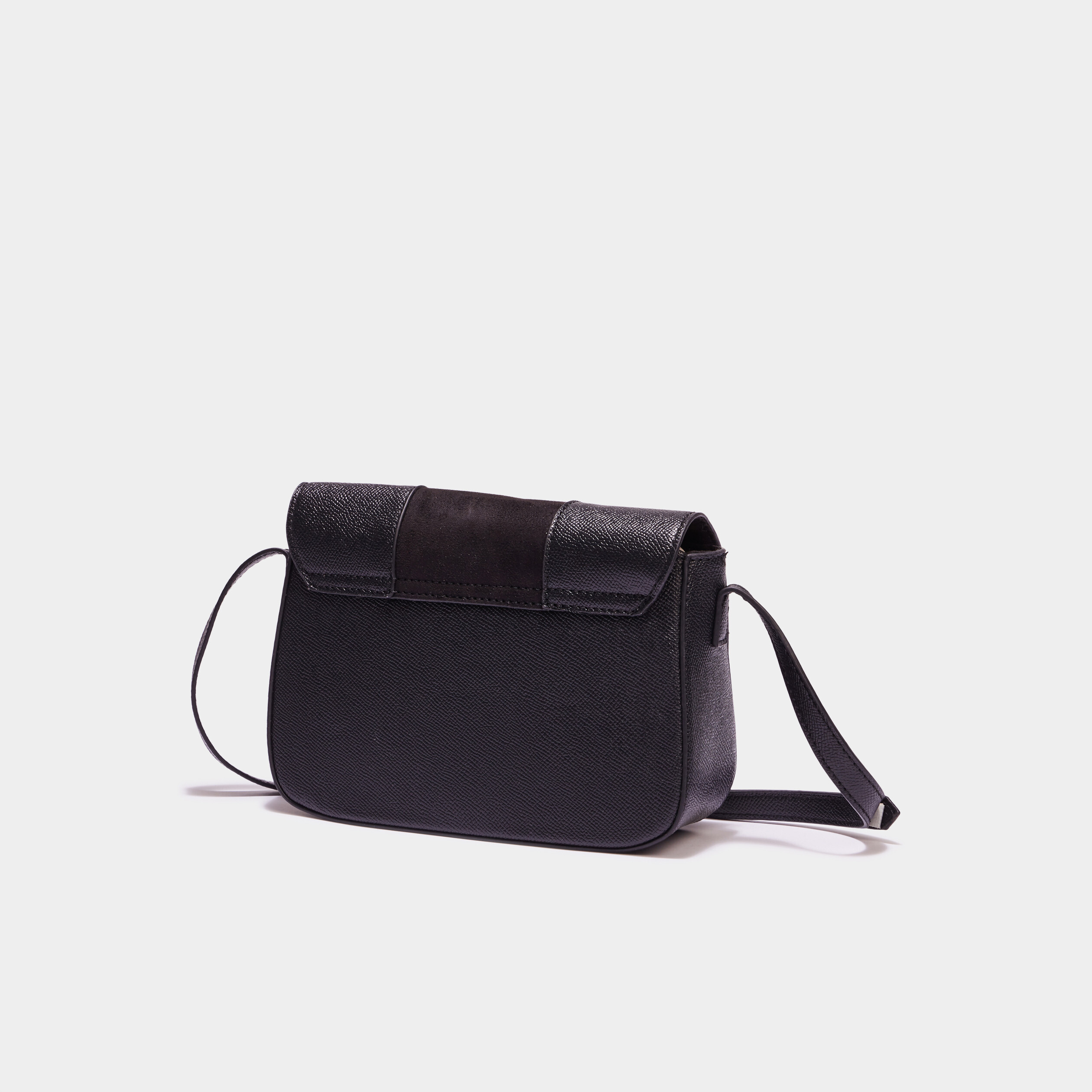 sac en bandouliere a detail boucle noir femme Sac en bandoulière à détail boucle noir femme