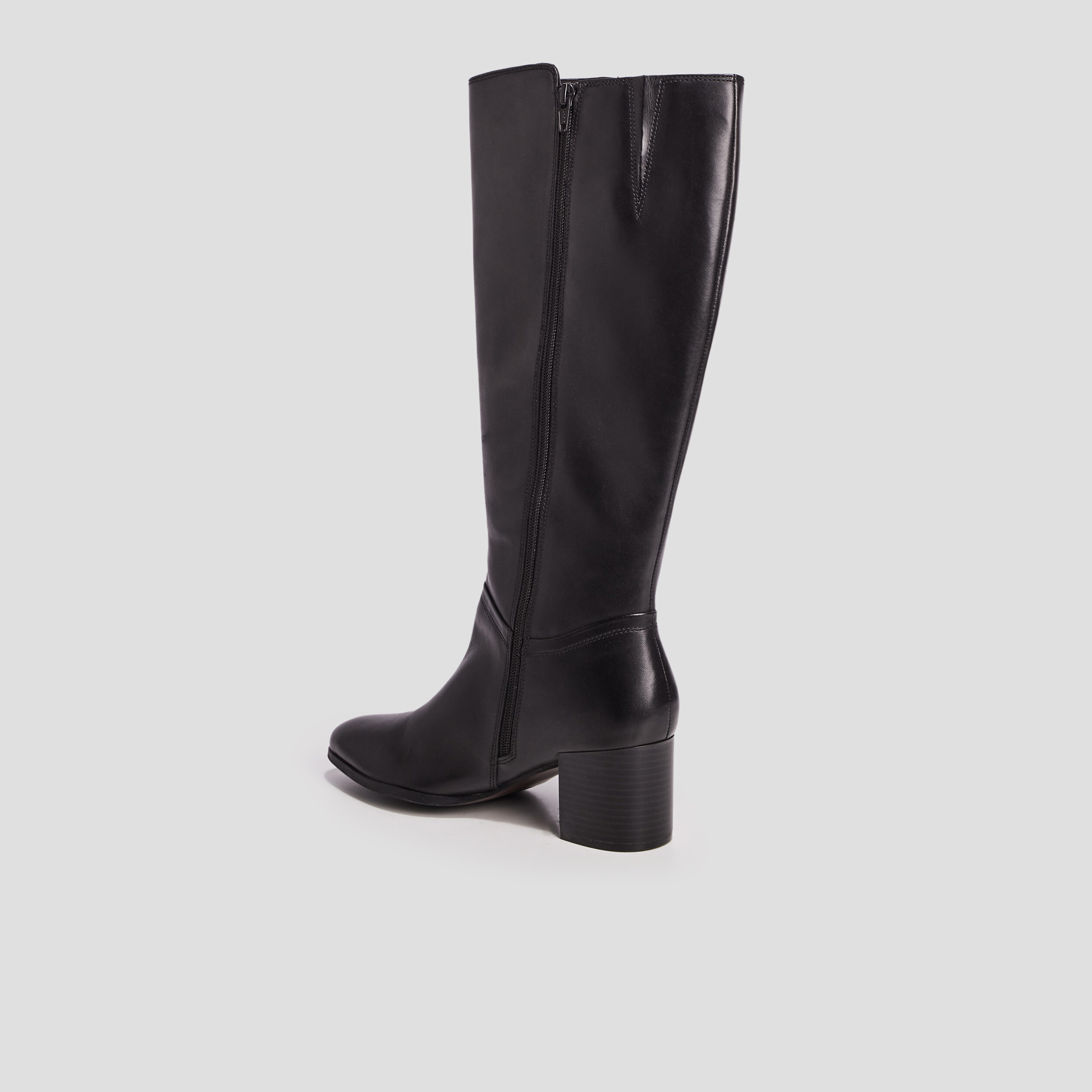 Bottes a talons en cuir noir femme La Halle