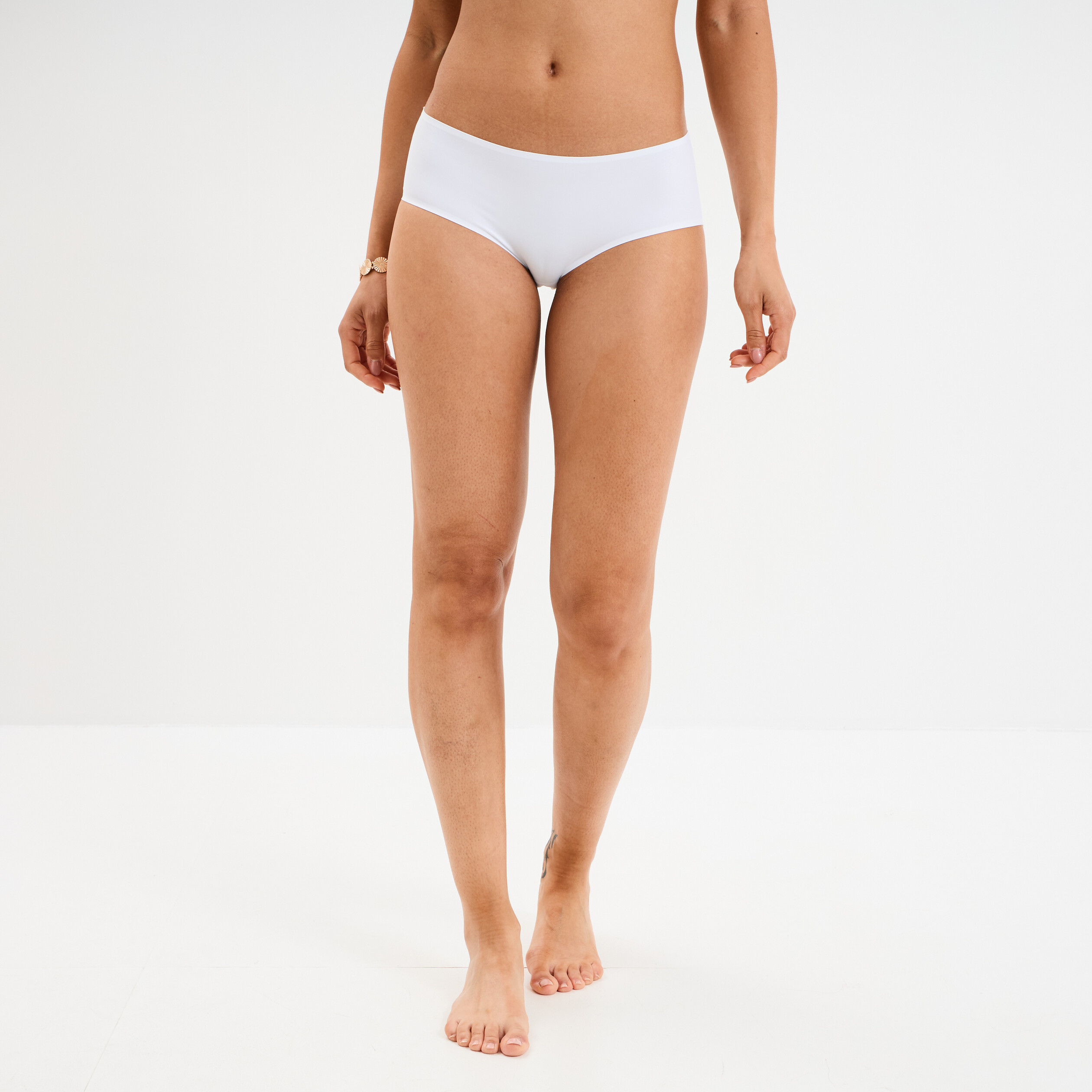 shorty microfibre sans coutures blanc femme Shorty microfibre sans coutures blanc femme