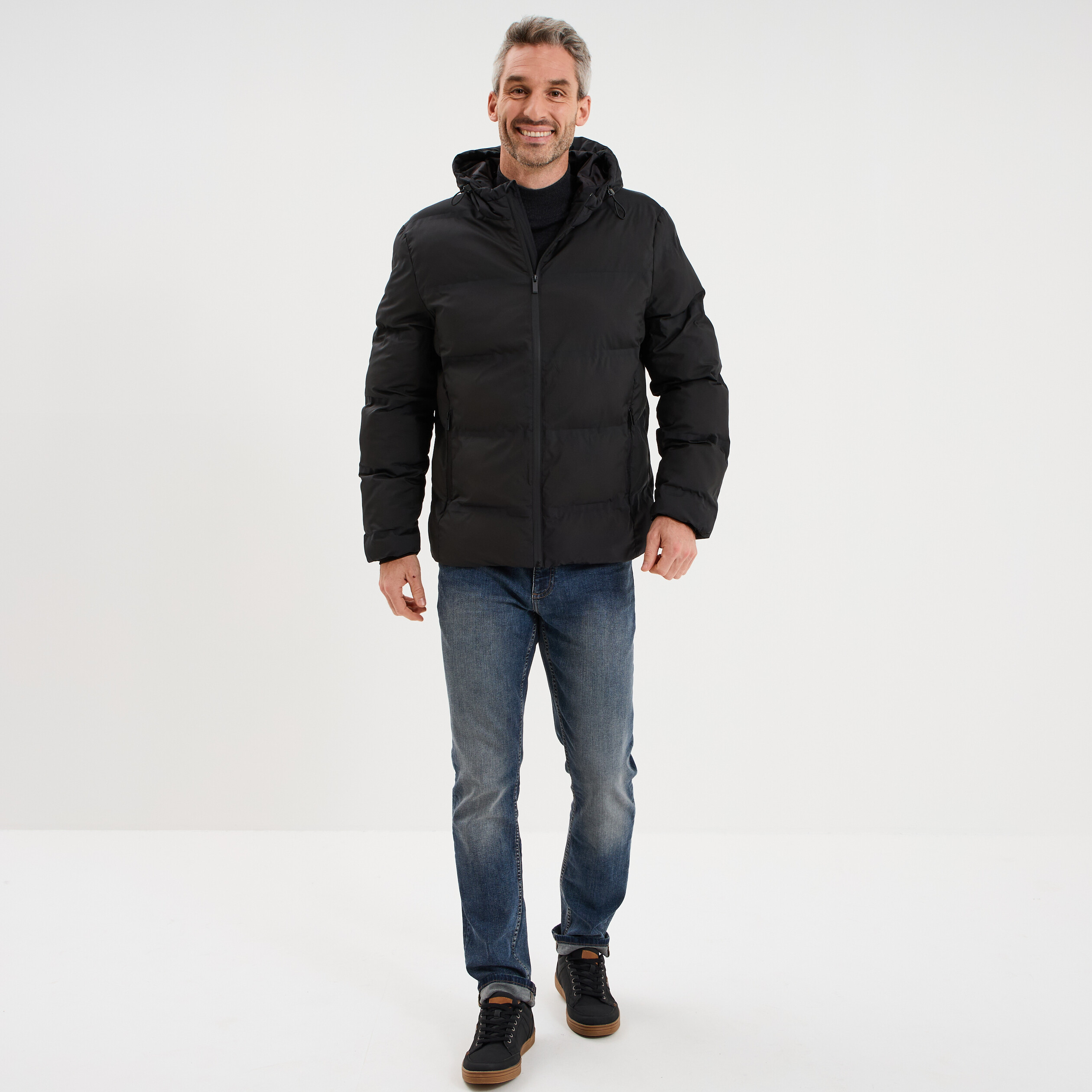 Doudoune courte &agrave; capuche d&eacute;perlante noir homme