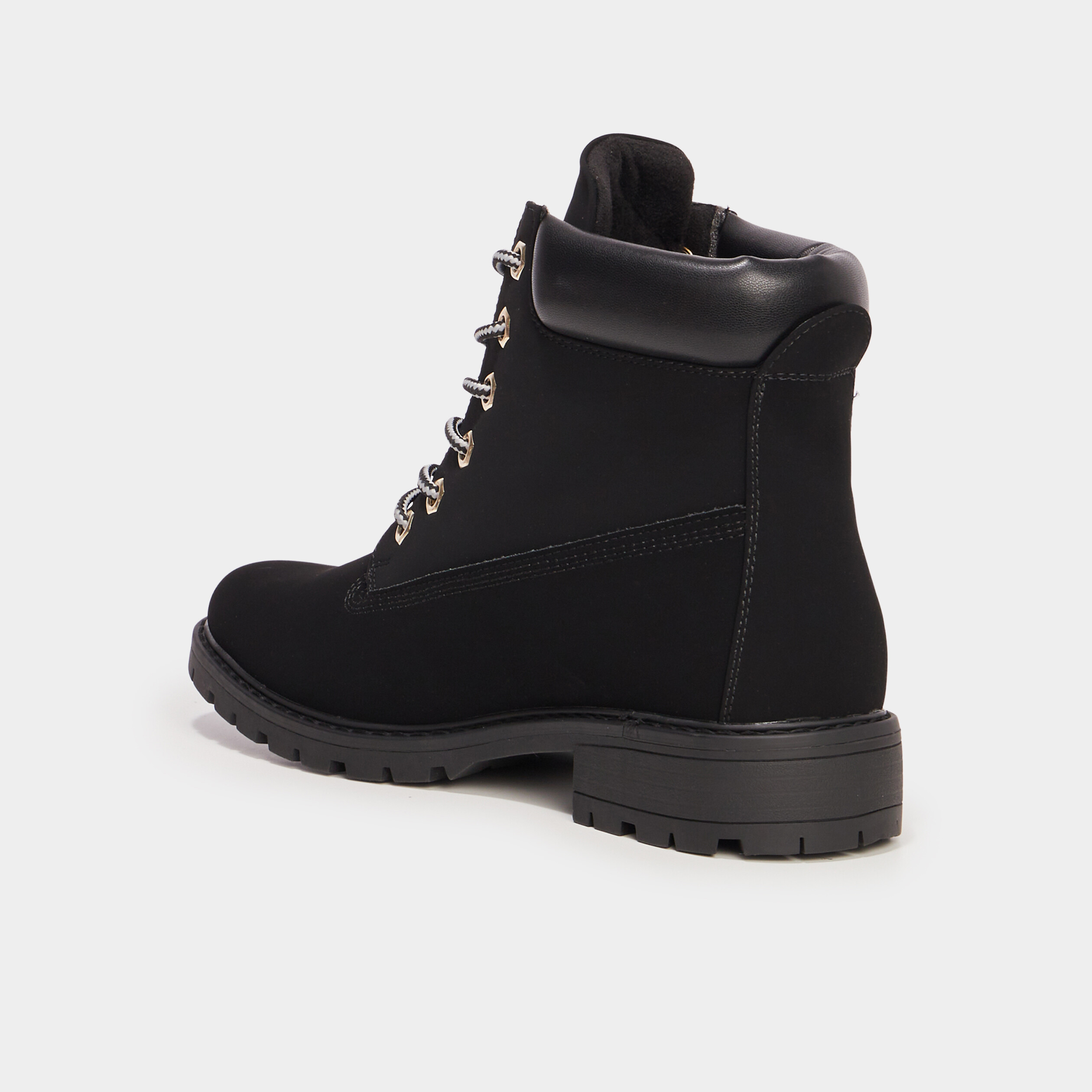 Bottines crant&eacute;es noir femme
