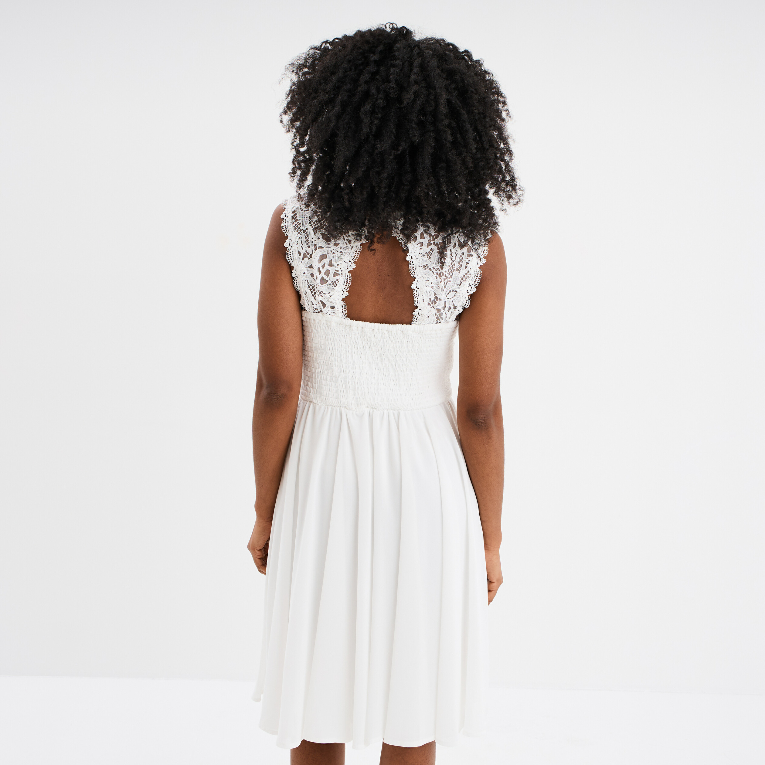 Robe courte buste dentelle sans manches blanc femme