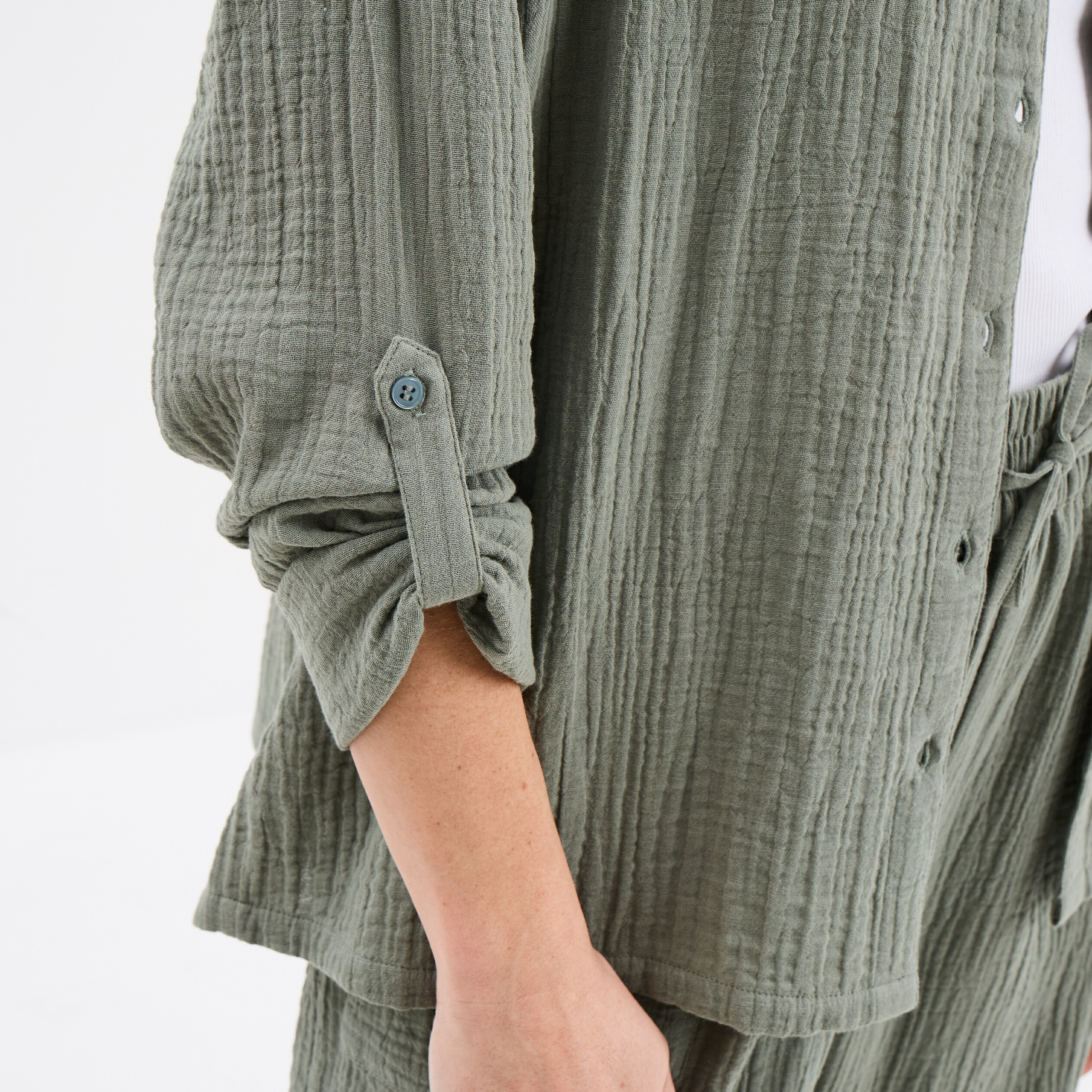 chemise manches longues en gaze de coton vert kaki femme Chemise manches longues en gaze de coton vert kaki femme