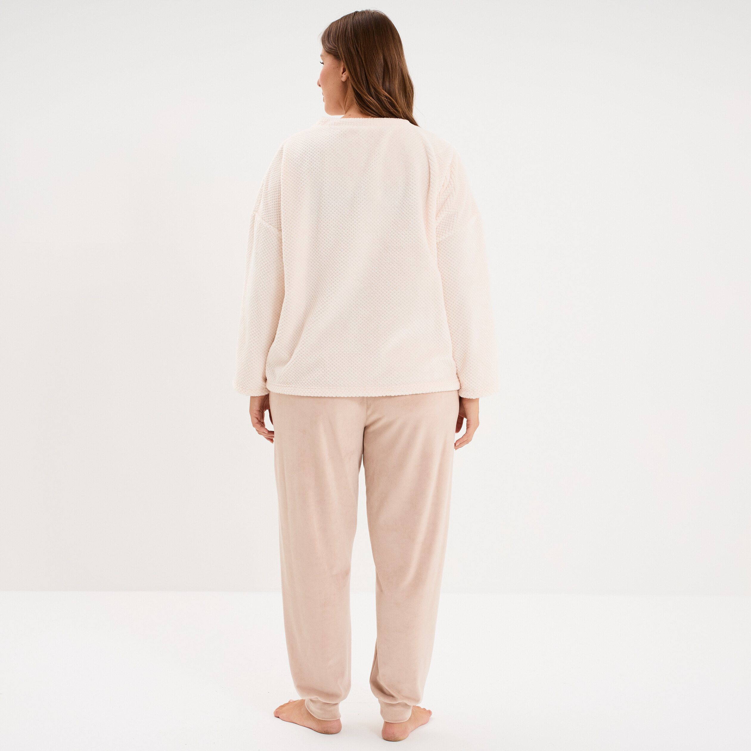 Ensemble pyjama effet velours 2 pi&egrave;ces creme femme grande taille