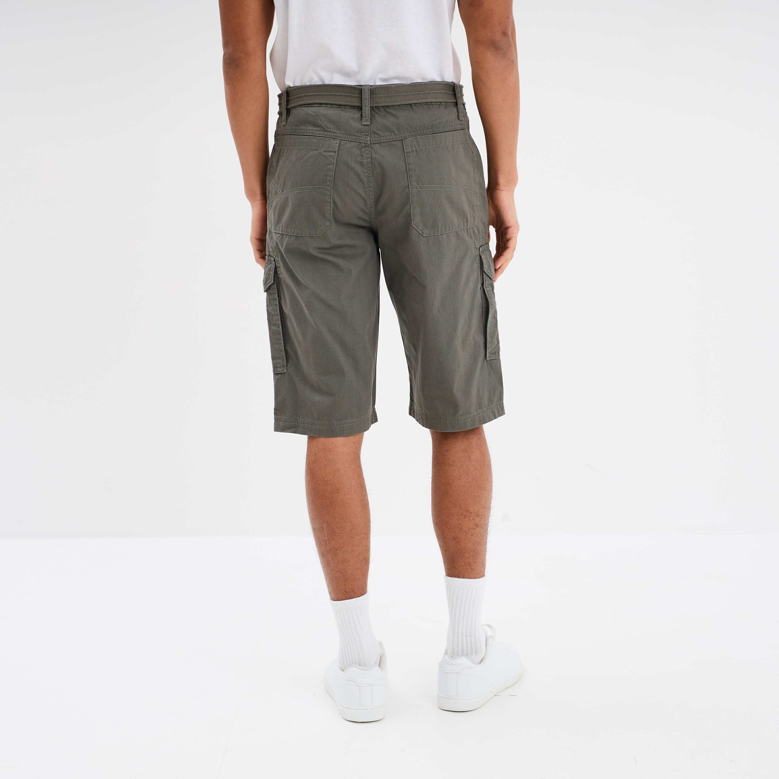 Bermuda cargo c&ocirc;tel&eacute; coton ceintur&eacute; gris homme