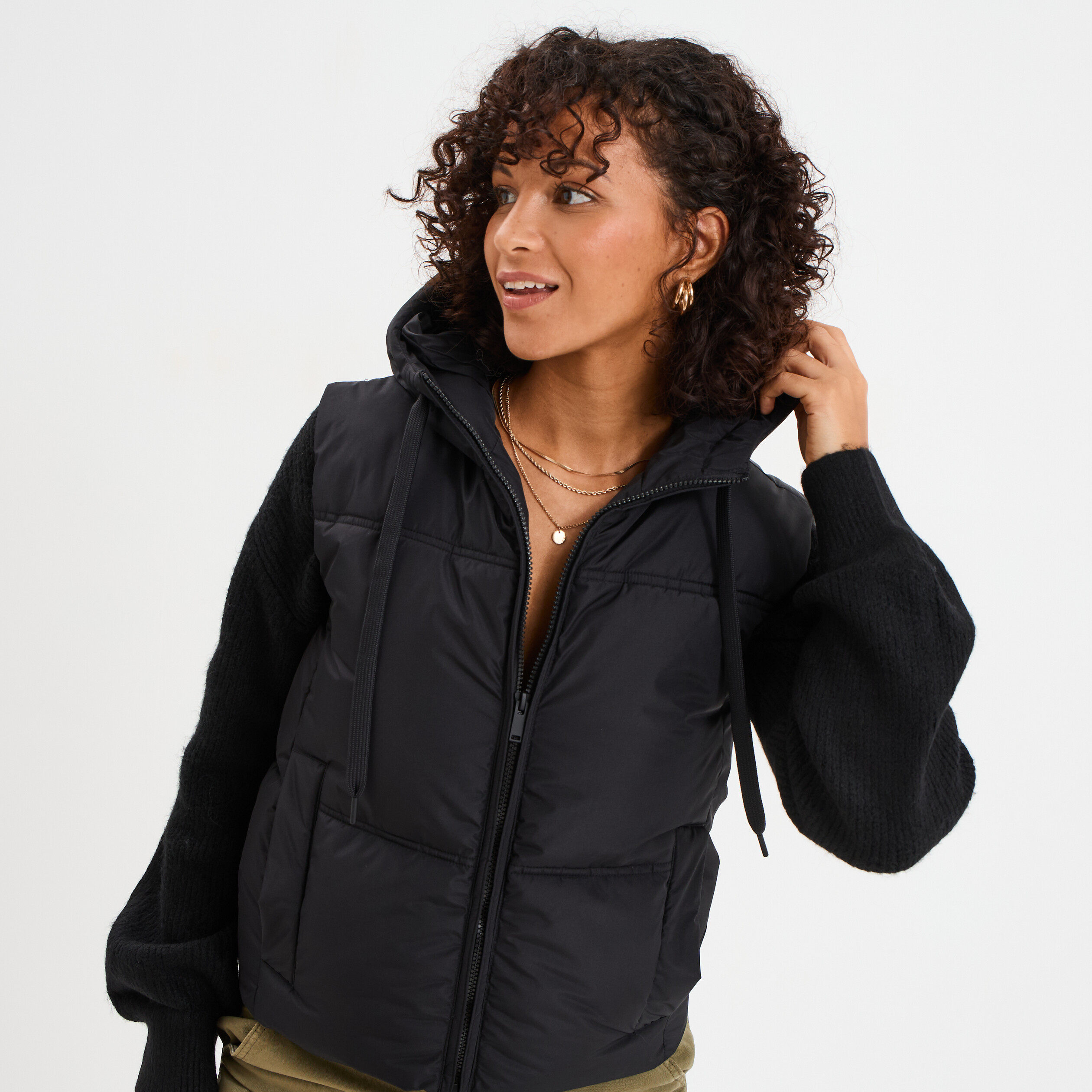doudoune doublee sans manches a capuche noir femme Doudoune doublée sans manches à capuche noir femme