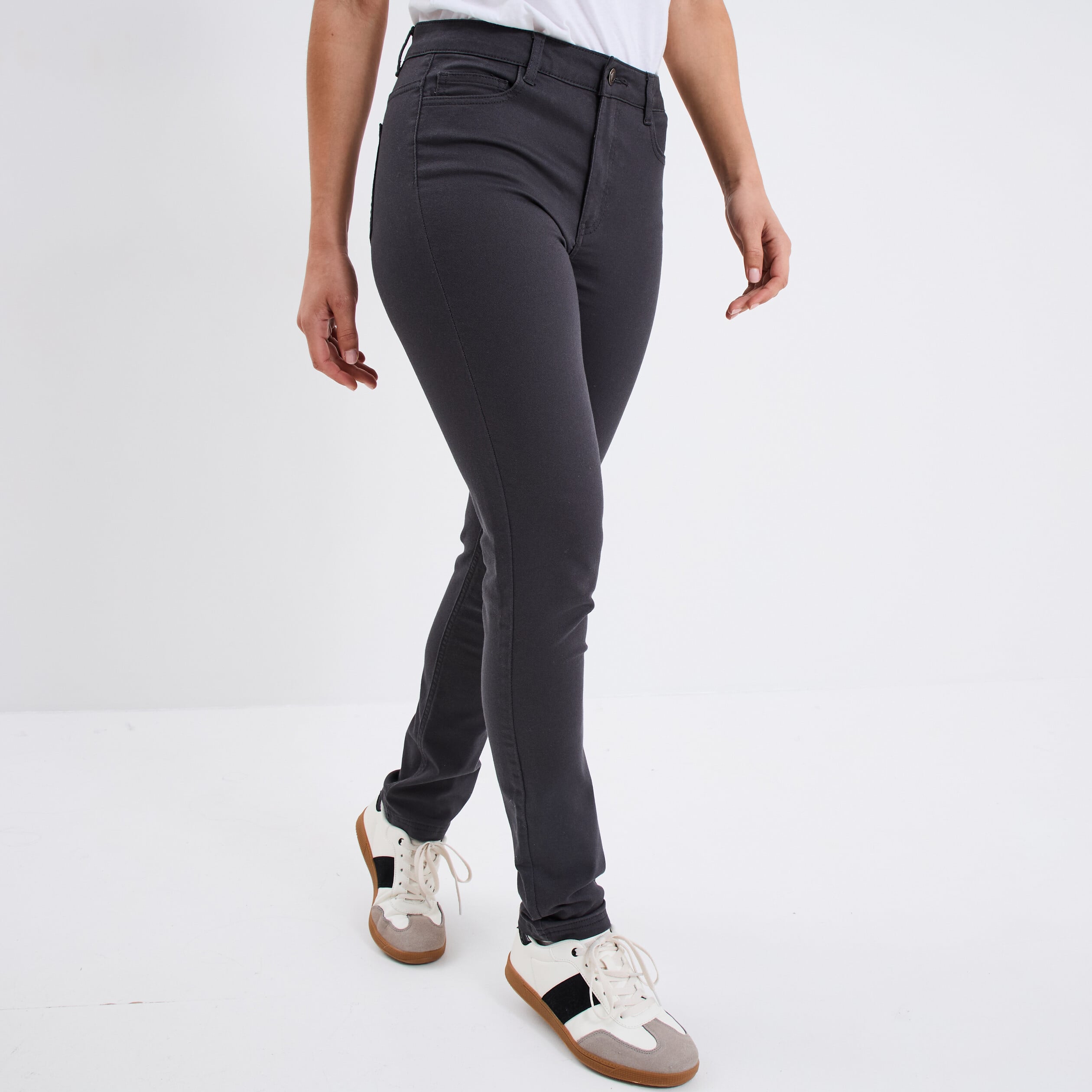 Pantalon slim stretch gris fonc&eacute; femme