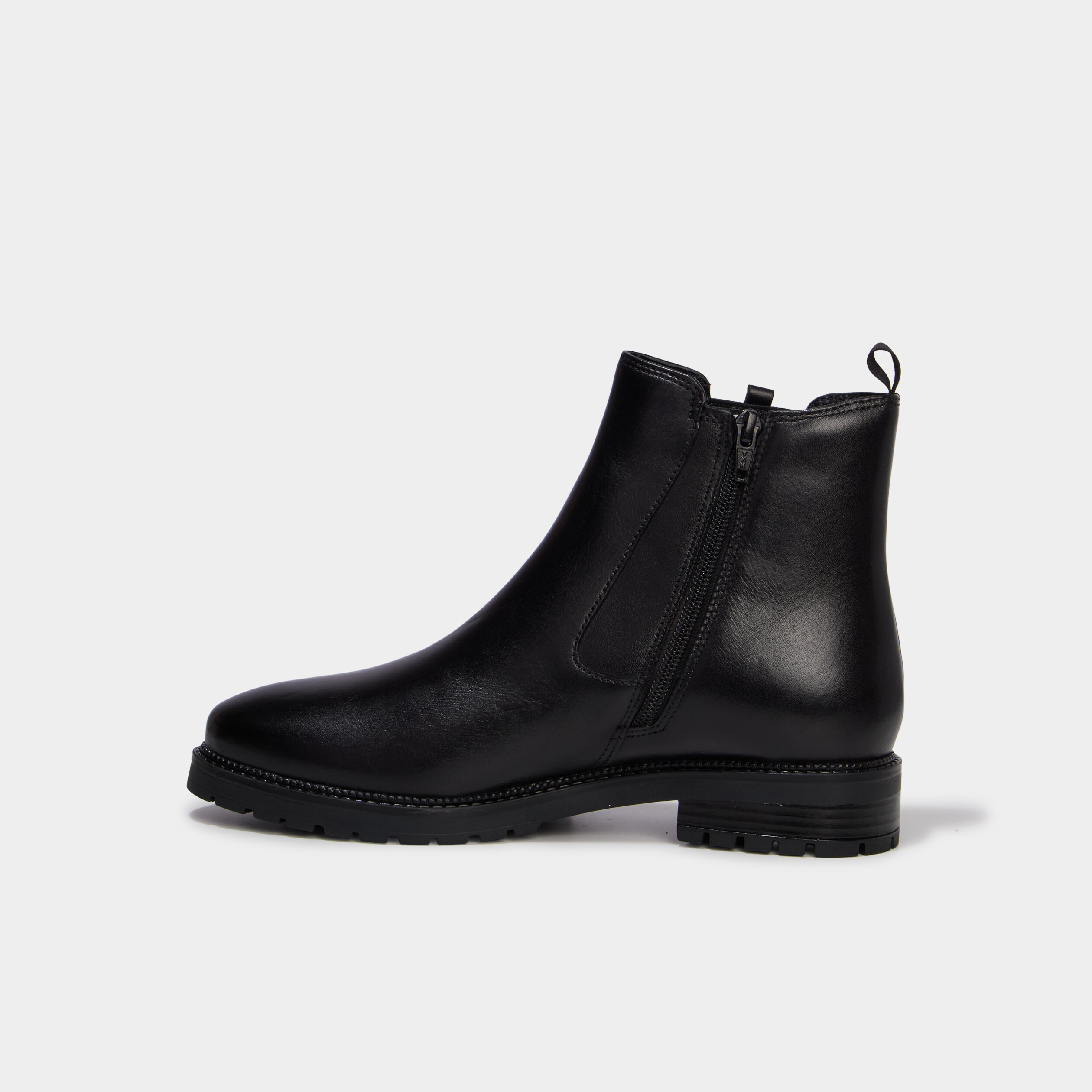 Boots chelsea en cuir noir femme