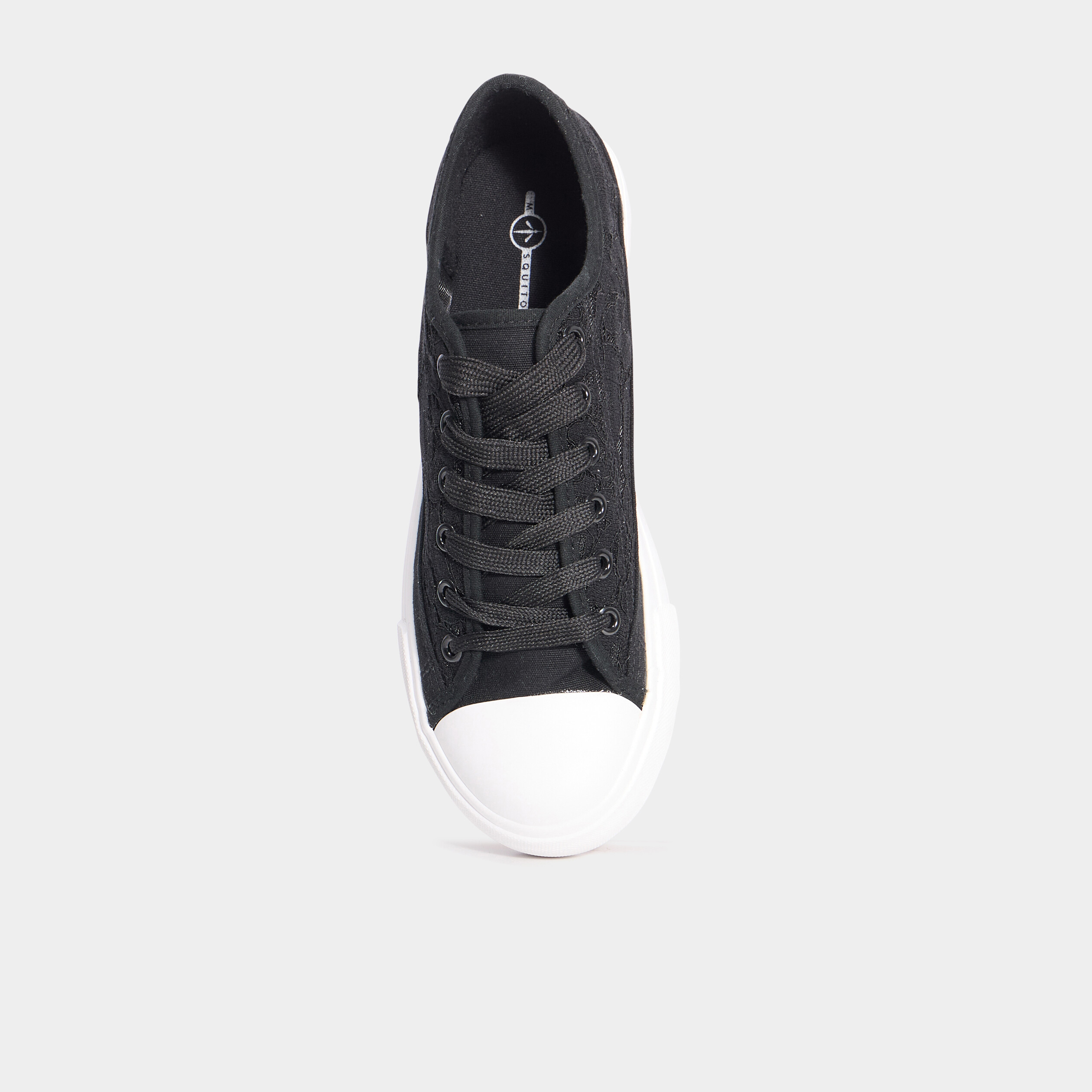 Tennis en toile dentelle &agrave; lacets noir femme